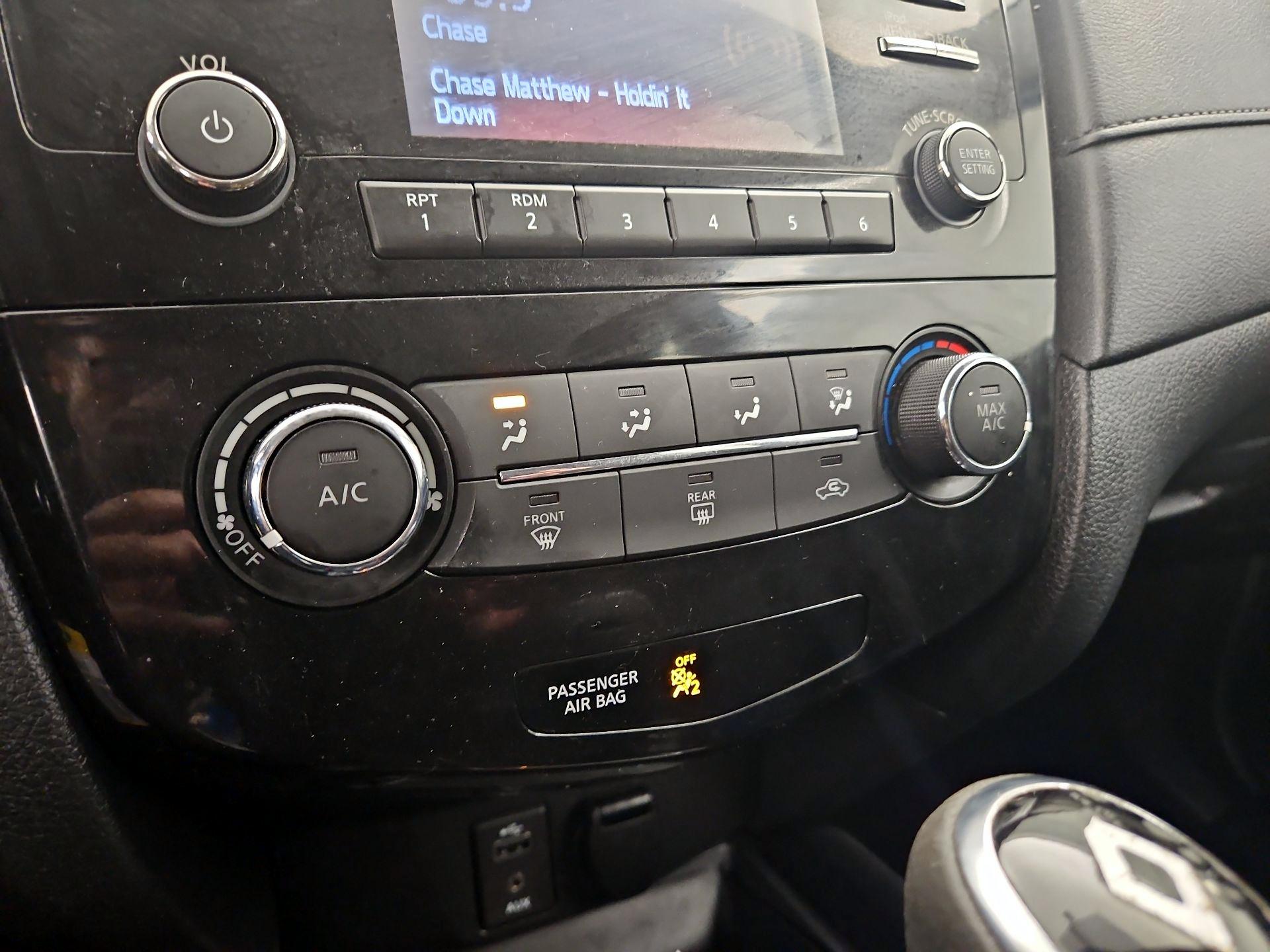 Thumbnail: 2017 Nissan Rogue - 16