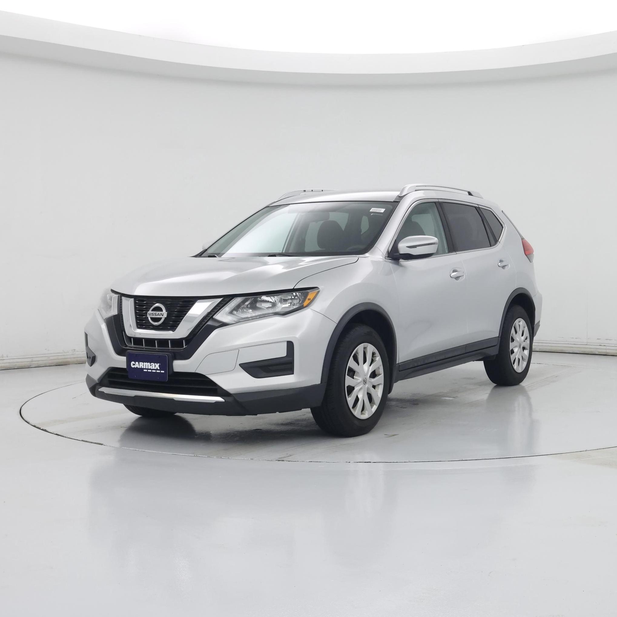 Thumbnail: 2017 Nissan Rogue - 4