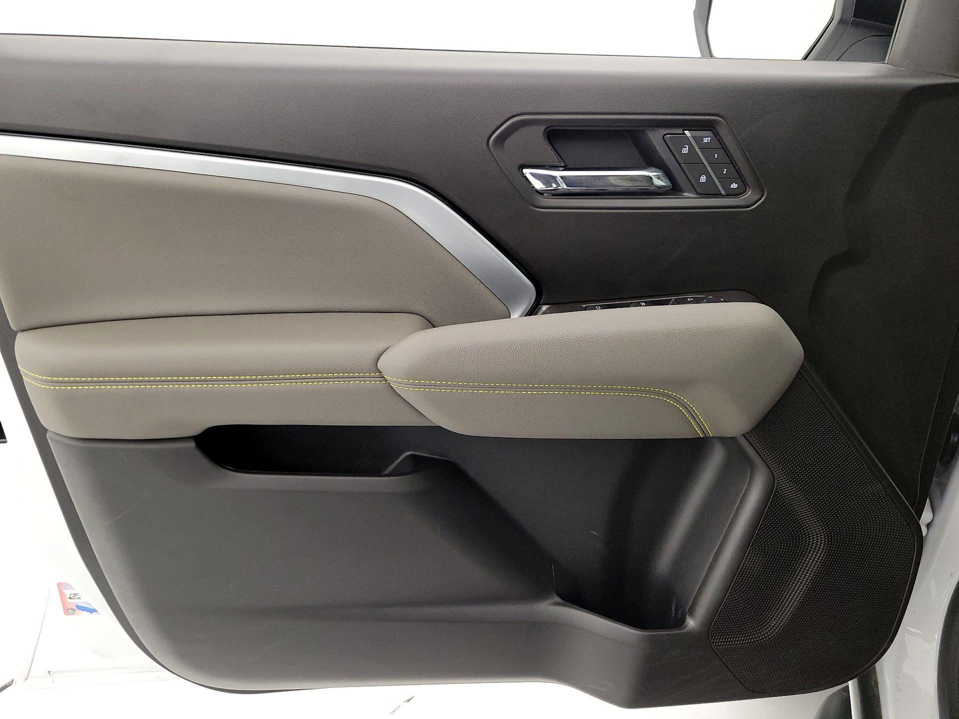 Thumbnail: 2025 Chevrolet Colorado - 12