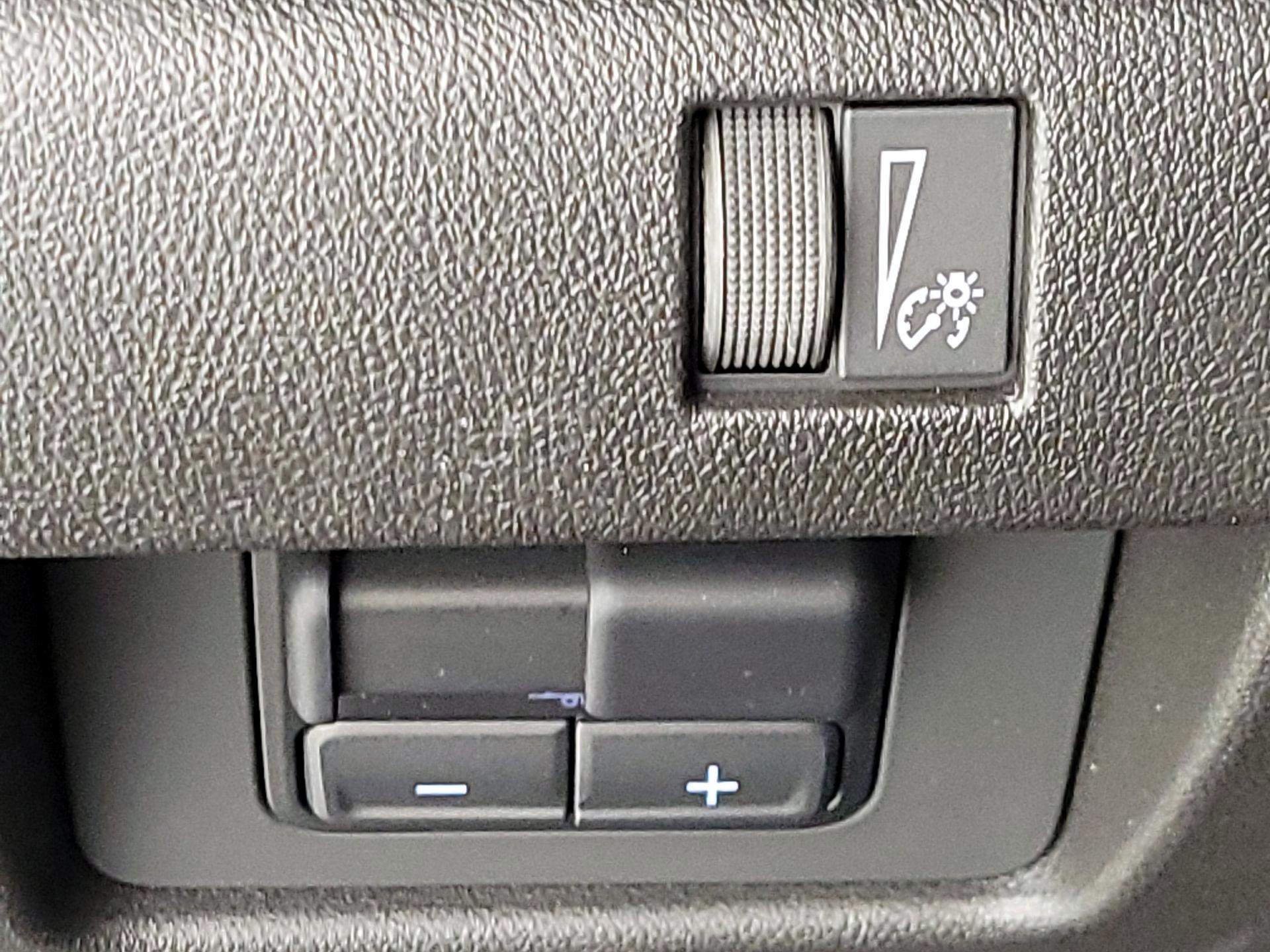 Thumbnail: 2025 Chevrolet Colorado - 13