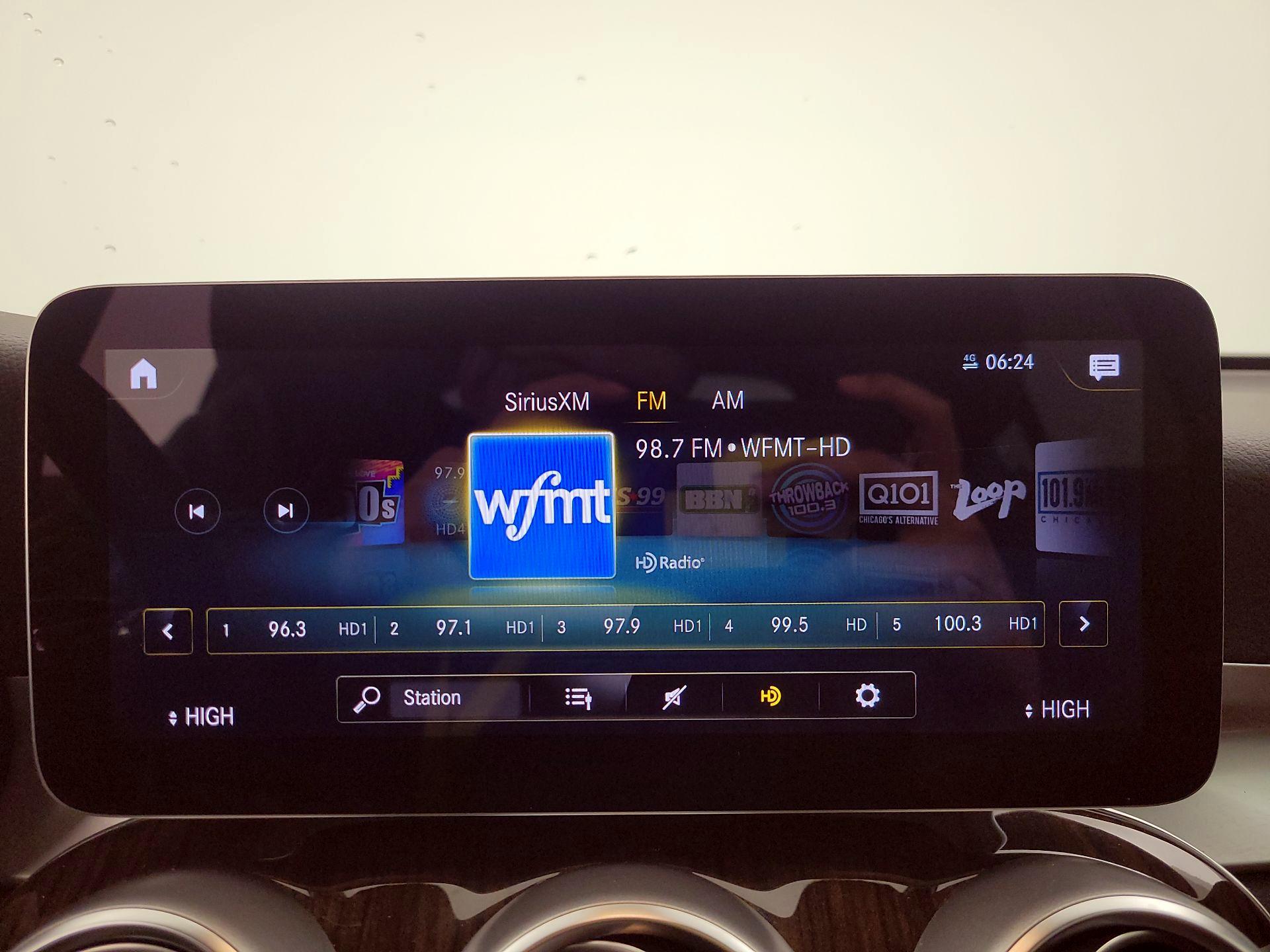 Thumbnail: 2022 Mercedes-Benz GLC - 16