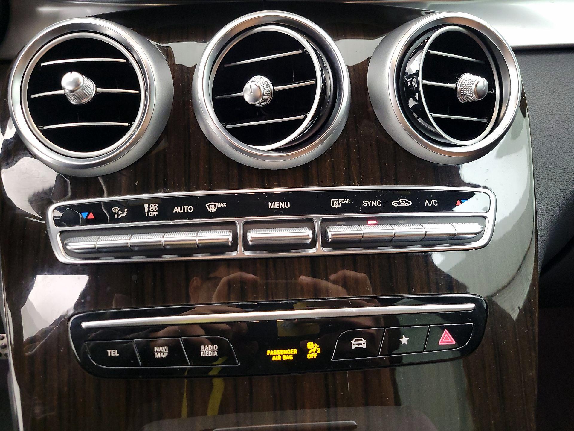 Thumbnail: 2022 Mercedes-Benz GLC - 17