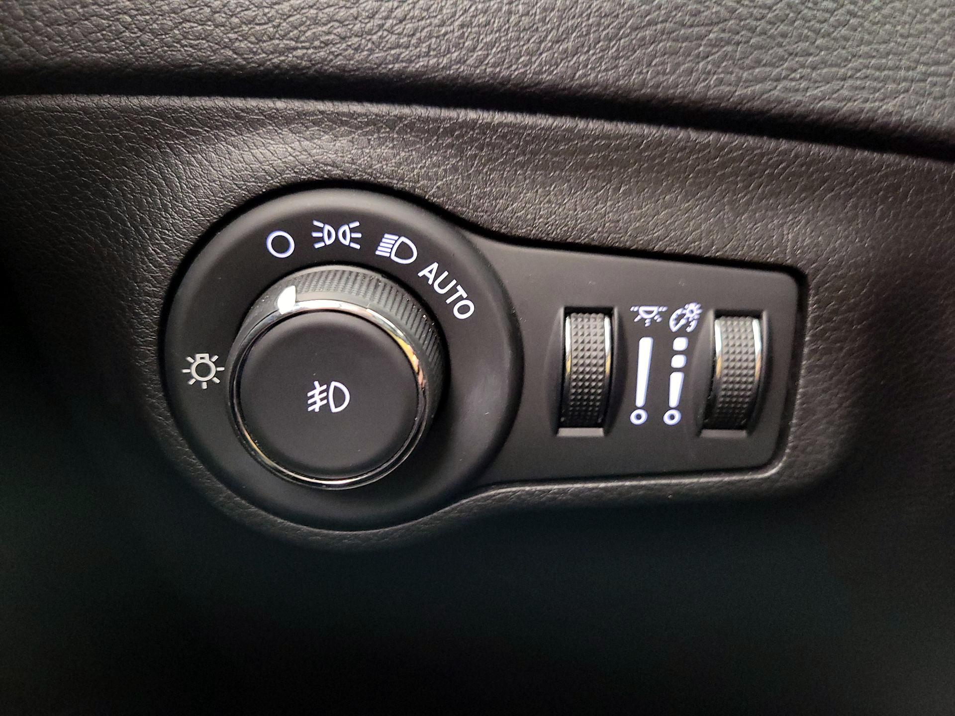 Thumbnail: 2019 Jeep Compass - 13