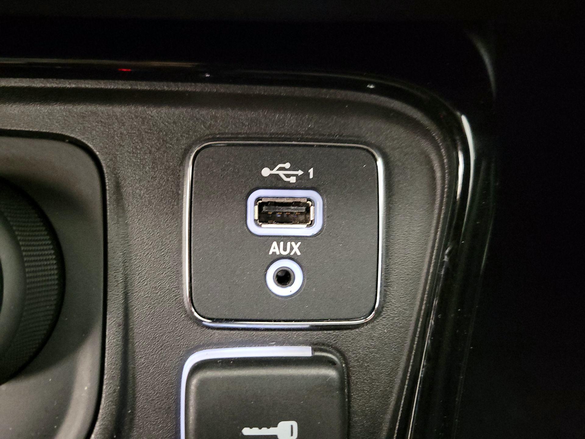 Thumbnail: 2019 Jeep Compass - 18