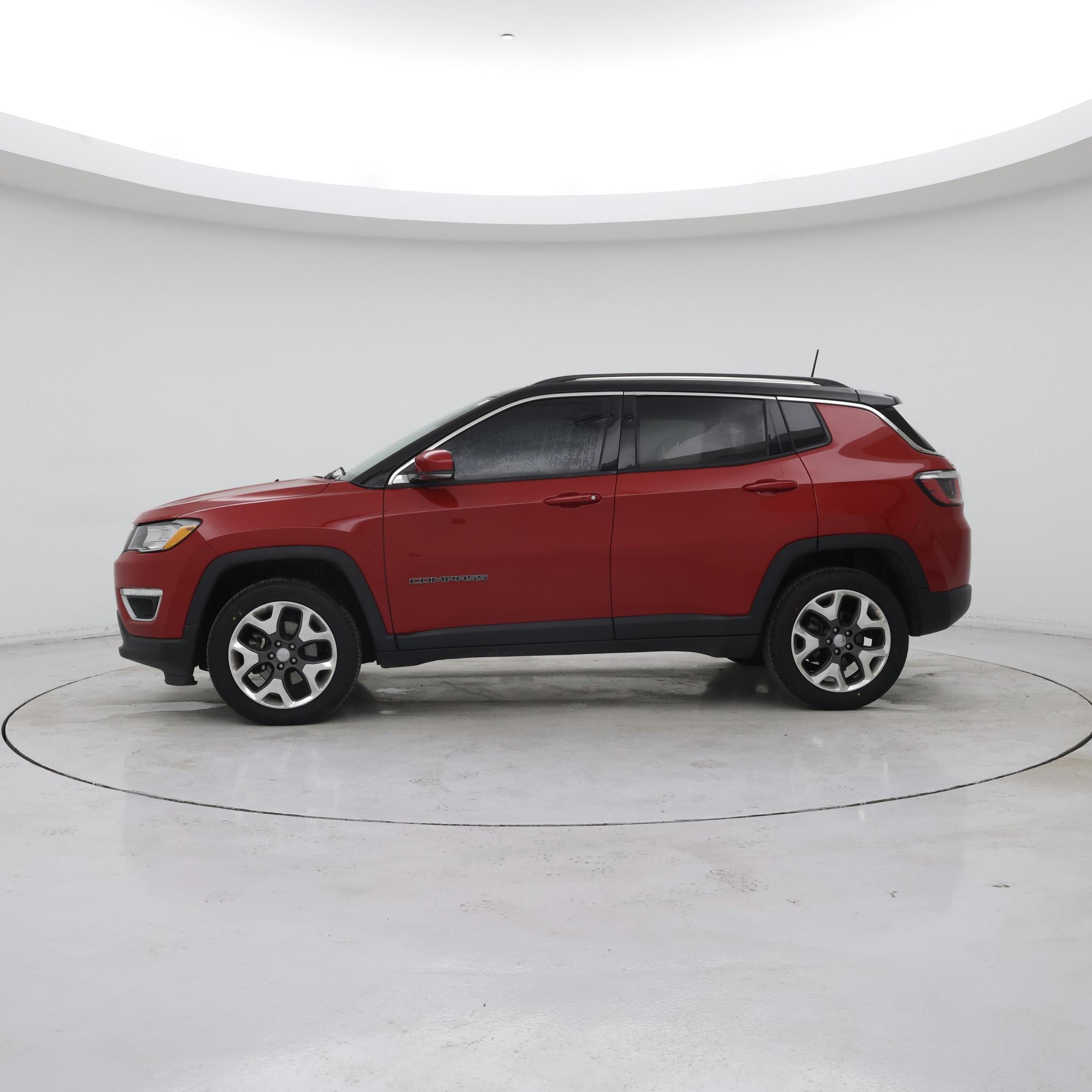 Thumbnail: 2019 Jeep Compass - 3