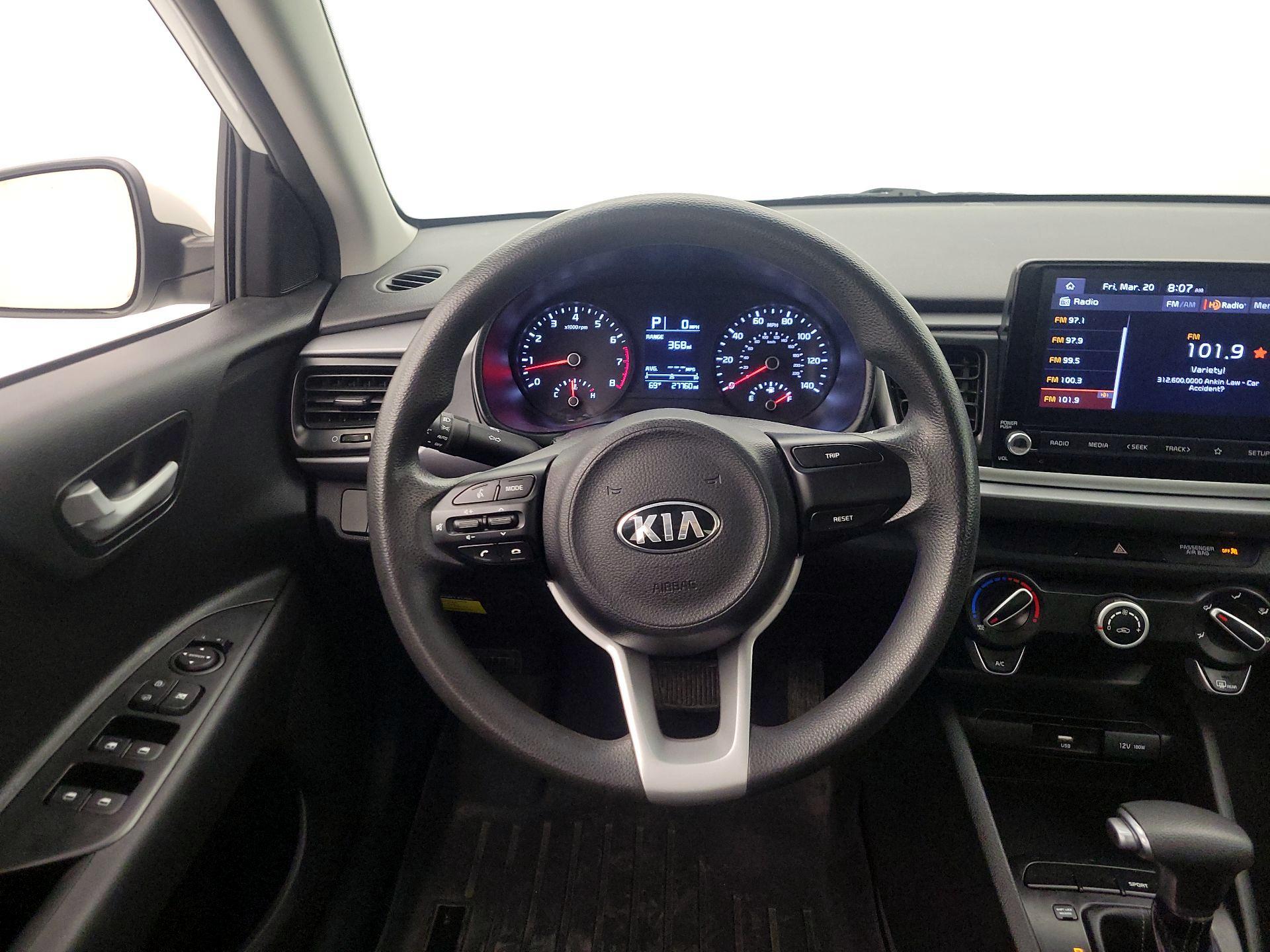 Thumbnail: 2021 Kia Rio - 10