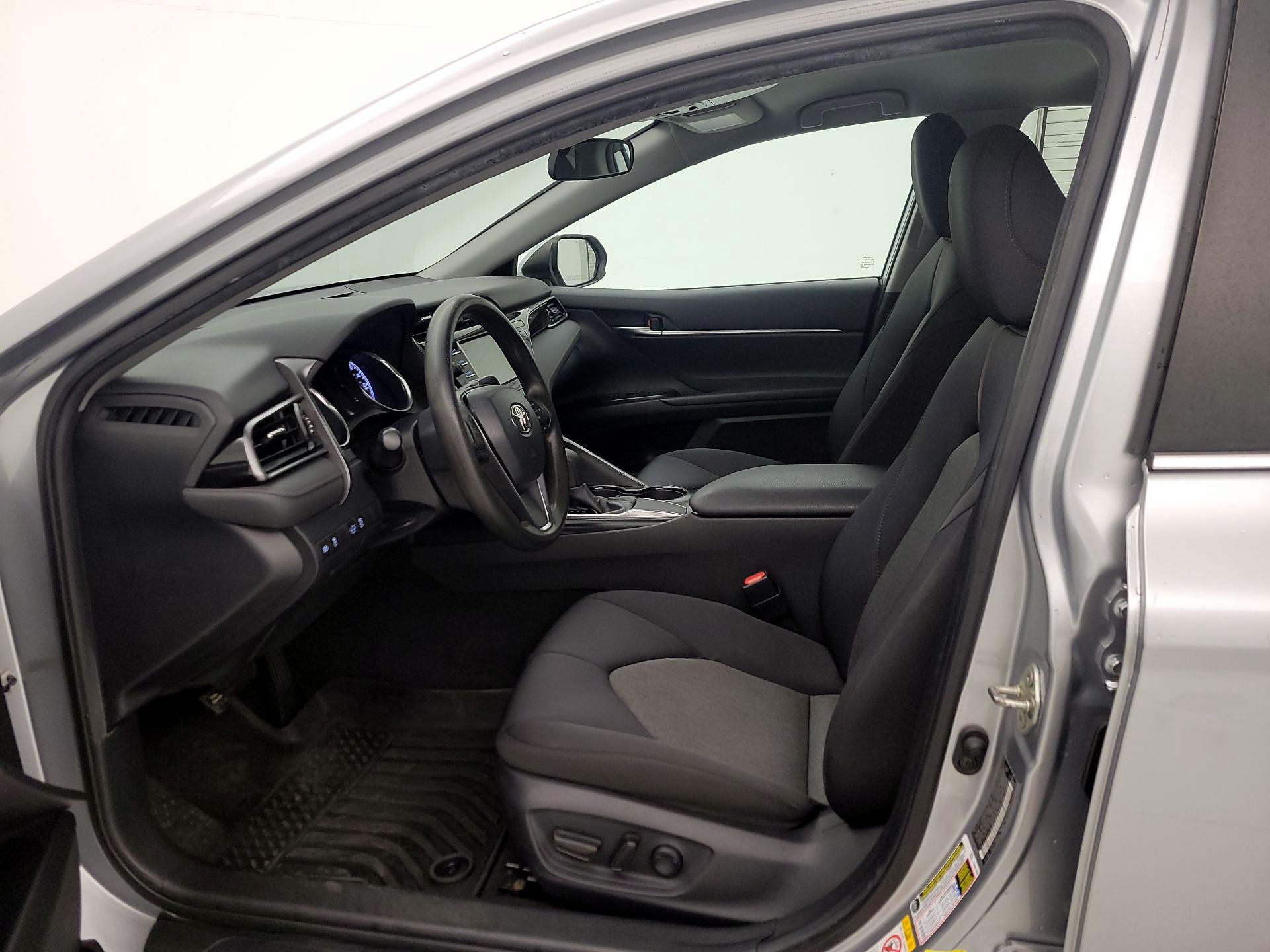 Thumbnail: 2019 Toyota Camry - 11