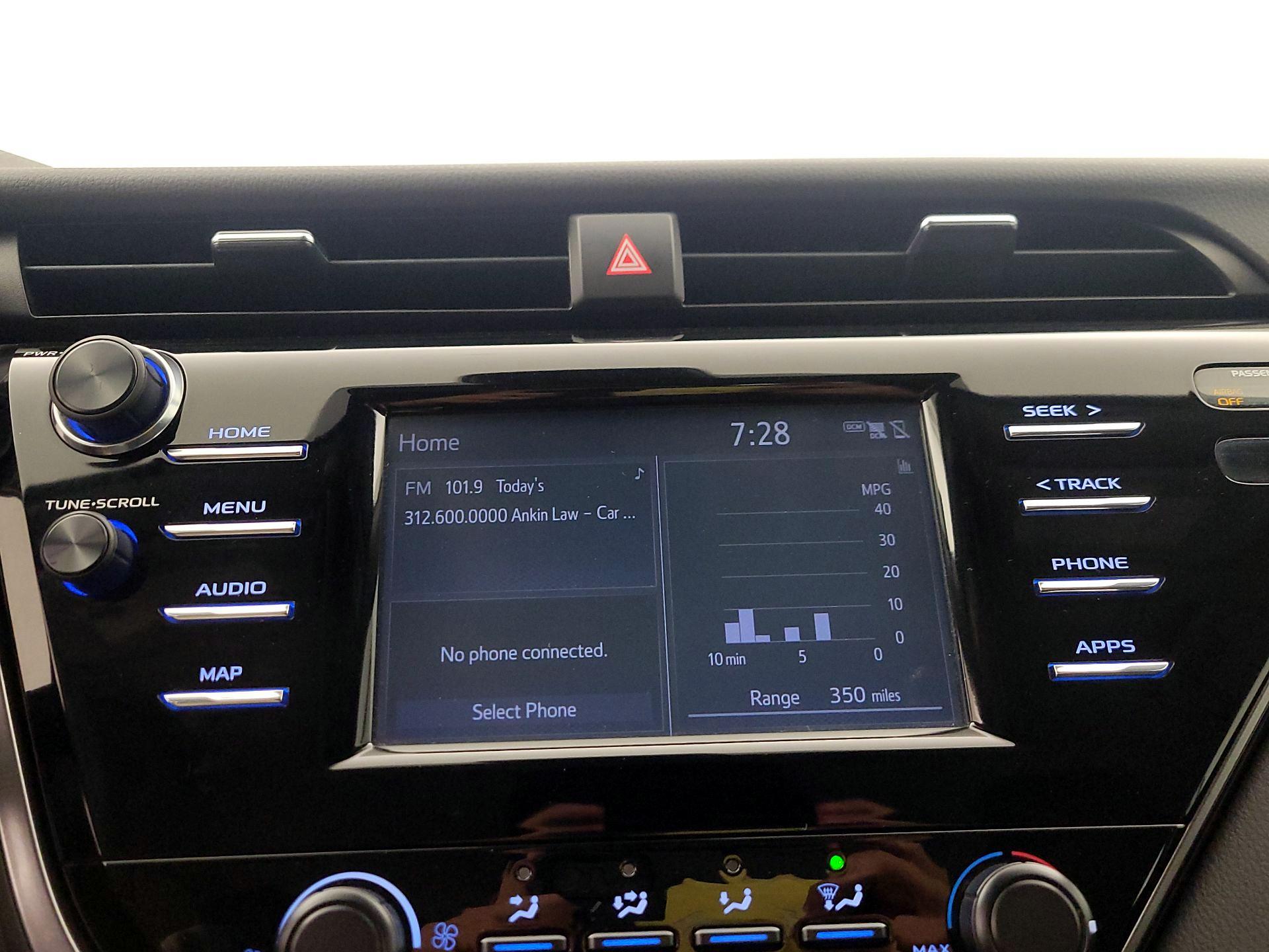 Thumbnail: 2019 Toyota Camry - 15