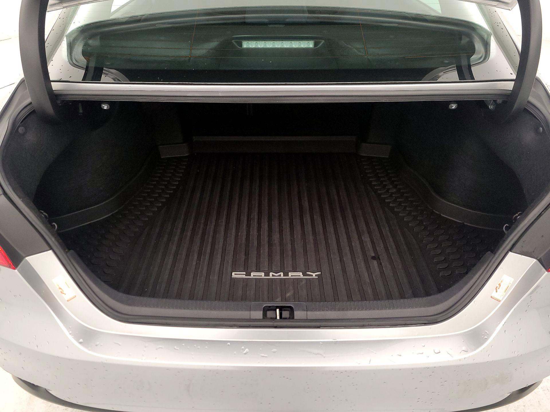 Thumbnail: 2019 Toyota Camry - 20