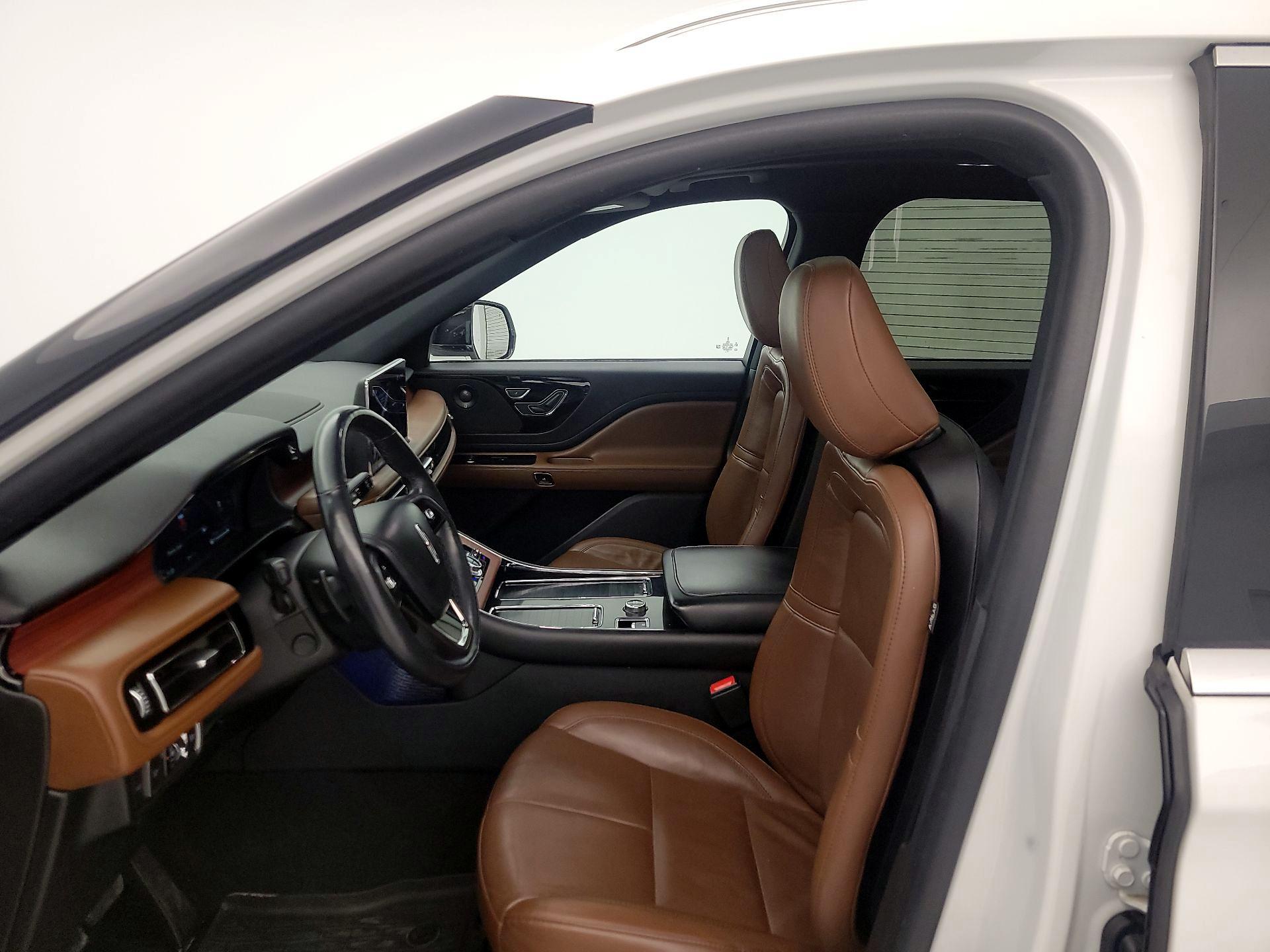 Thumbnail: 2022 Lincoln Aviator - 11