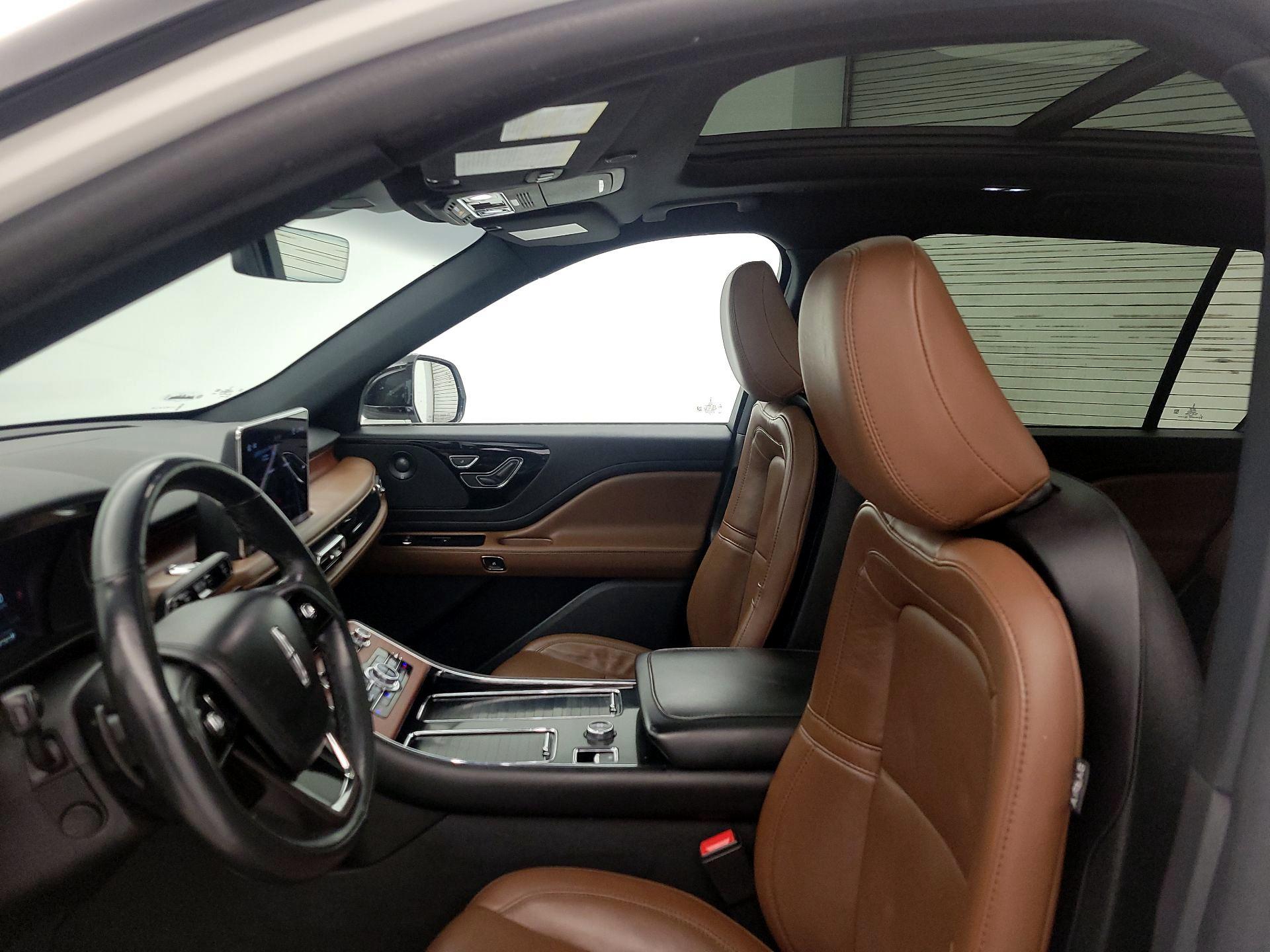 Thumbnail: 2022 Lincoln Aviator - 20