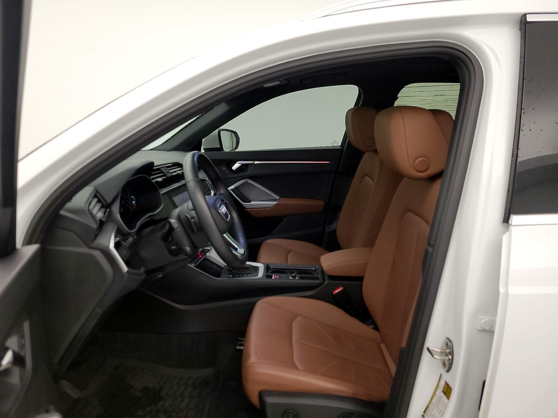 Thumbnail: 2022 Audi Q3 - 11