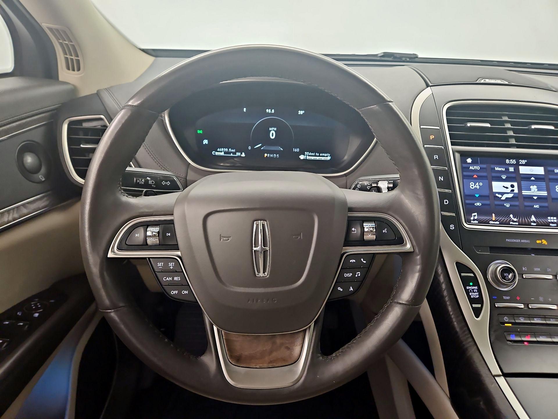 Thumbnail: 2019 Lincoln Nautilus - 10