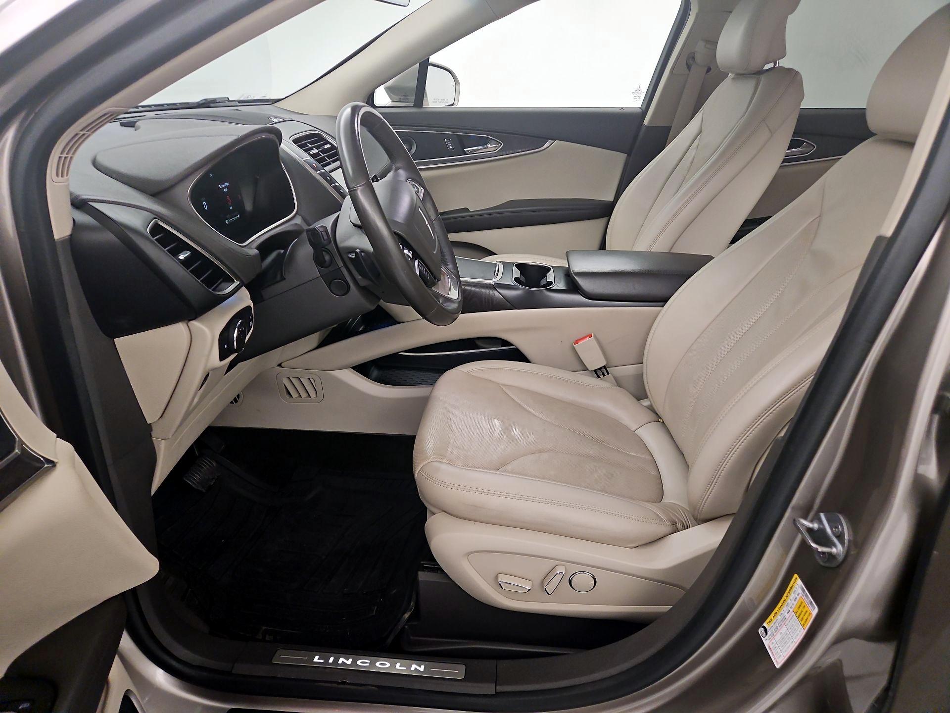 Thumbnail: 2019 Lincoln Nautilus - 11