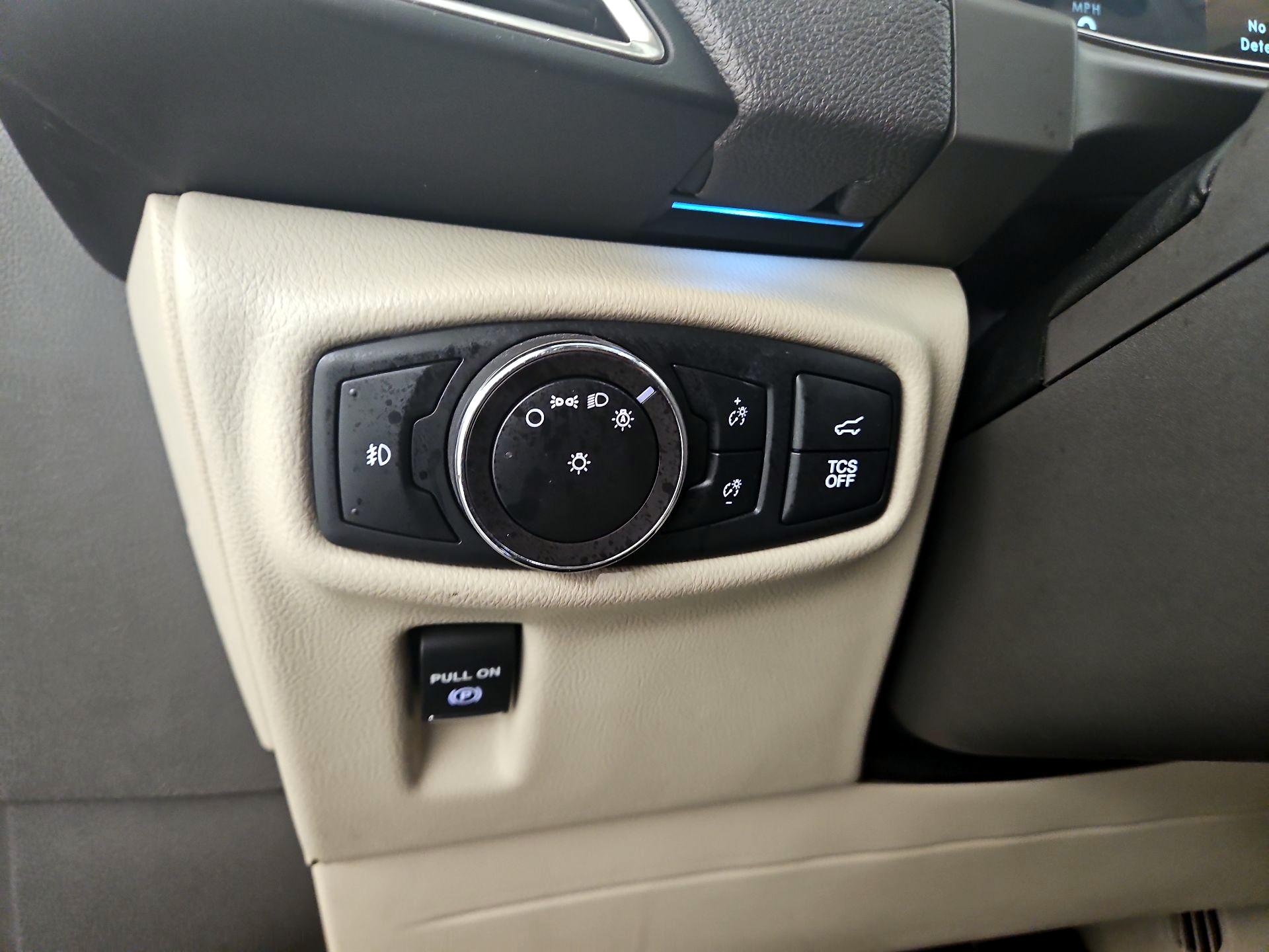 Thumbnail: 2019 Lincoln Nautilus - 13