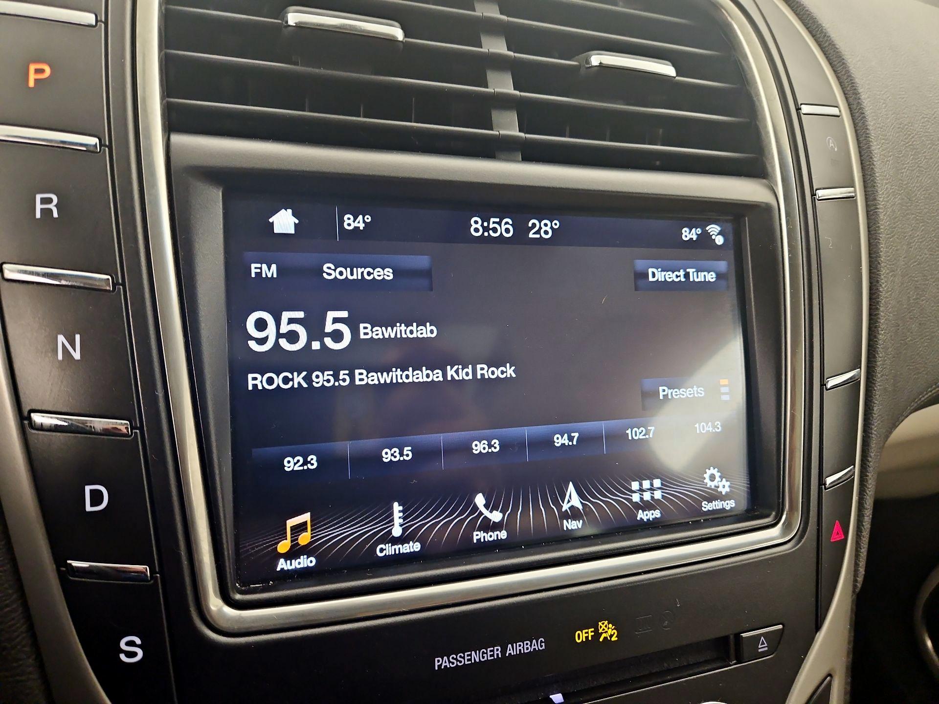 Thumbnail: 2019 Lincoln Nautilus - 16