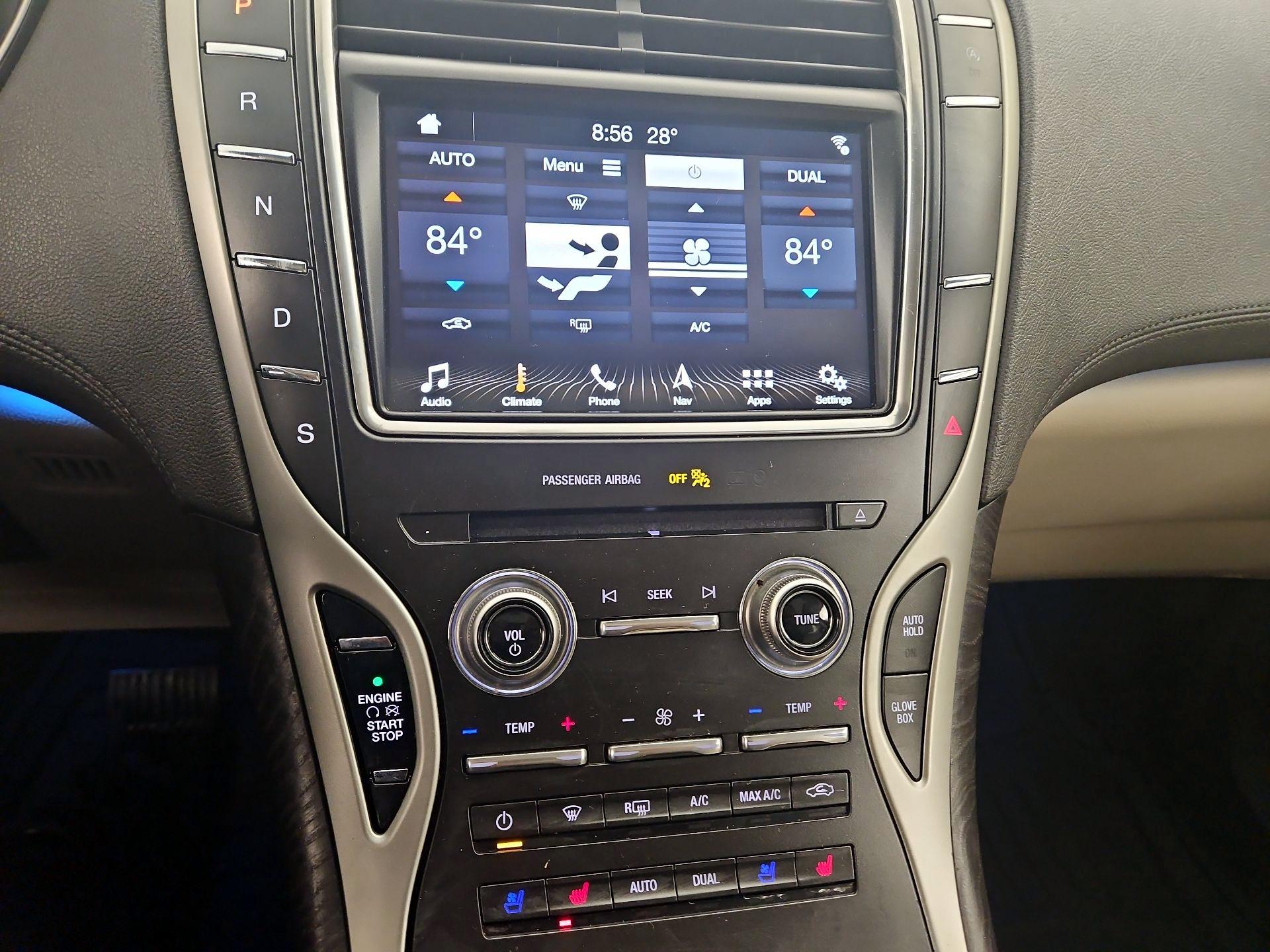 Thumbnail: 2019 Lincoln Nautilus - 17