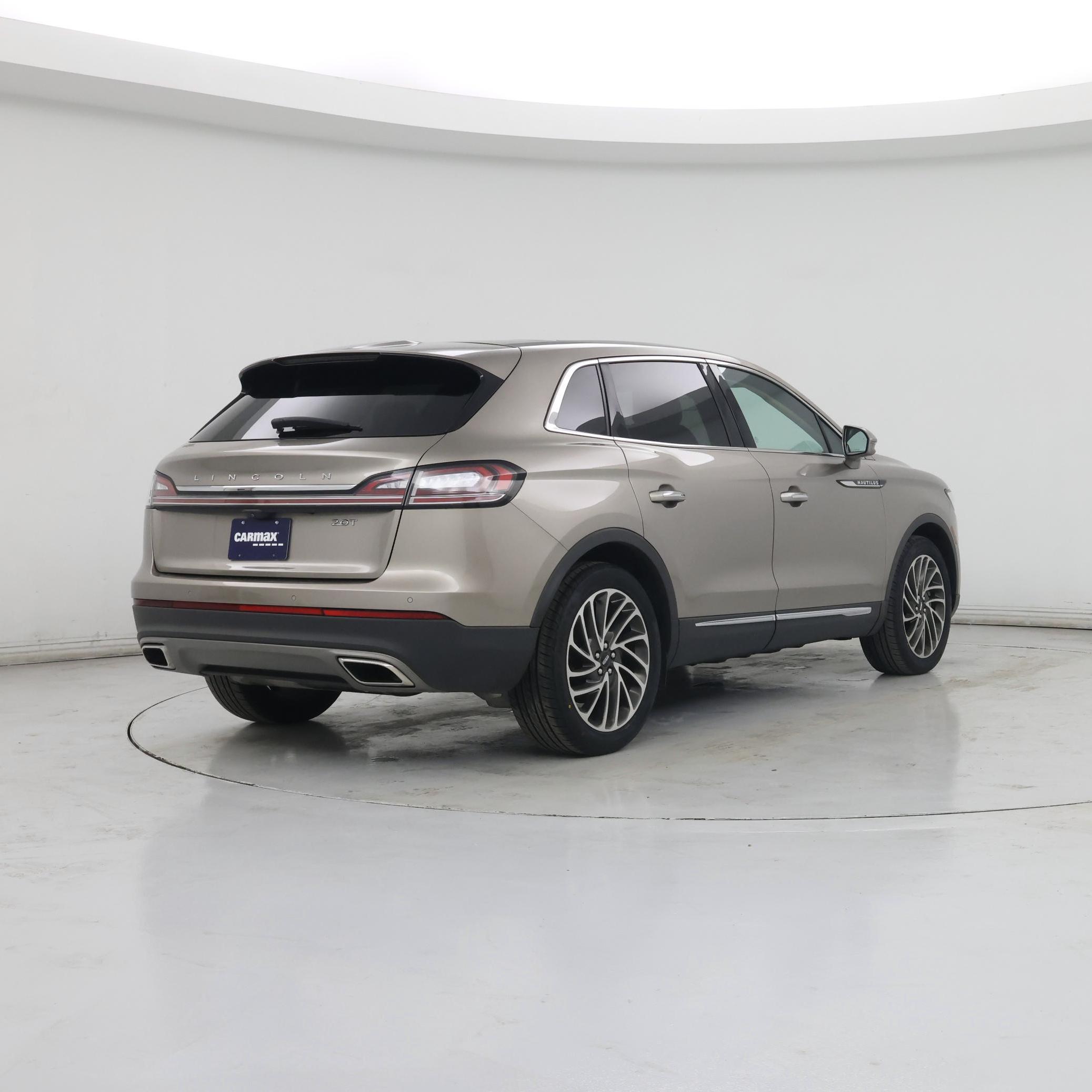 Thumbnail: 2019 Lincoln Nautilus - 8