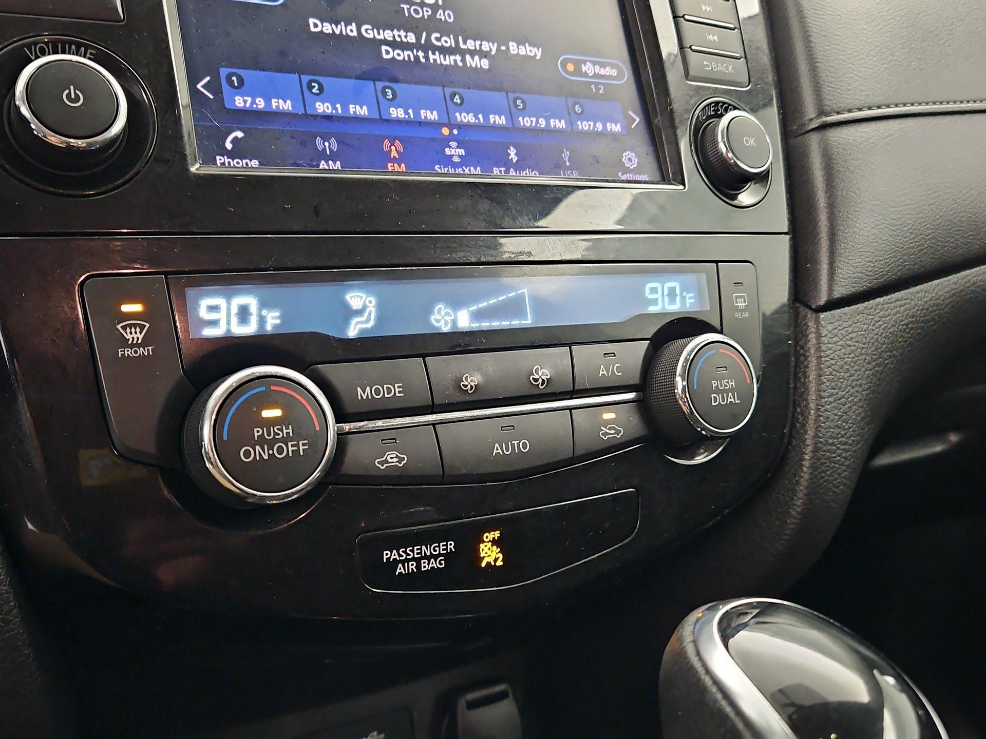 Thumbnail: 2018 Nissan Rogue - 17