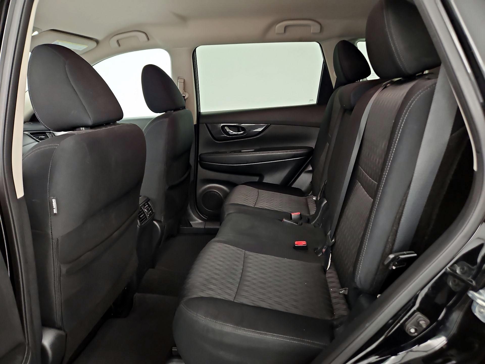 Thumbnail: 2018 Nissan Rogue - 20