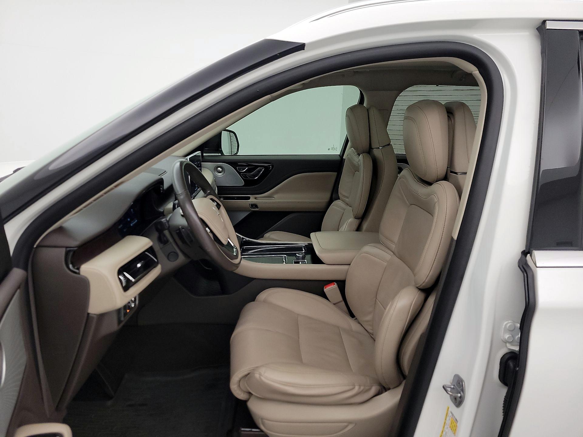 Thumbnail: 2020 Lincoln Aviator - 11