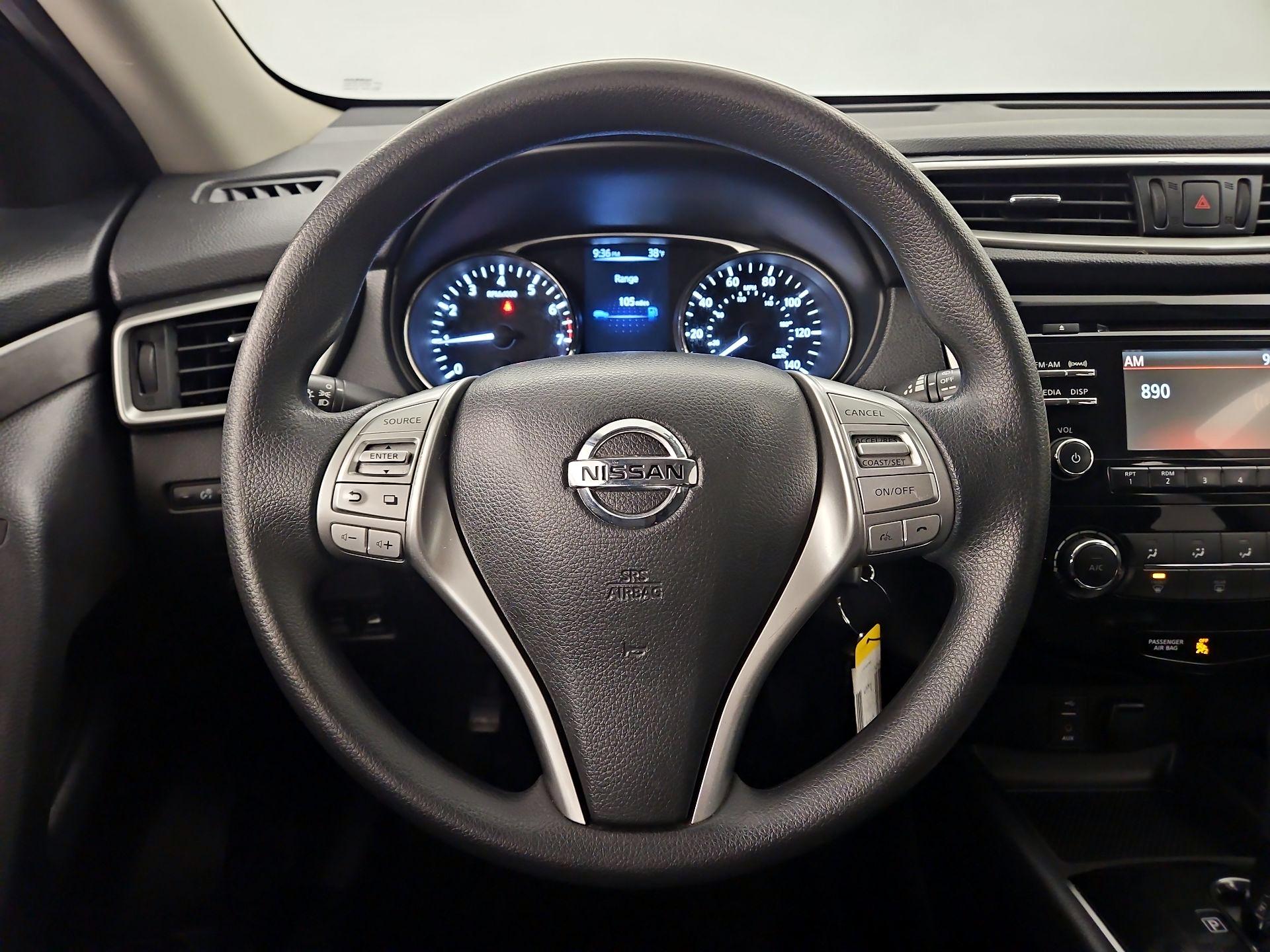 Thumbnail: 2015 Nissan Rogue - 10