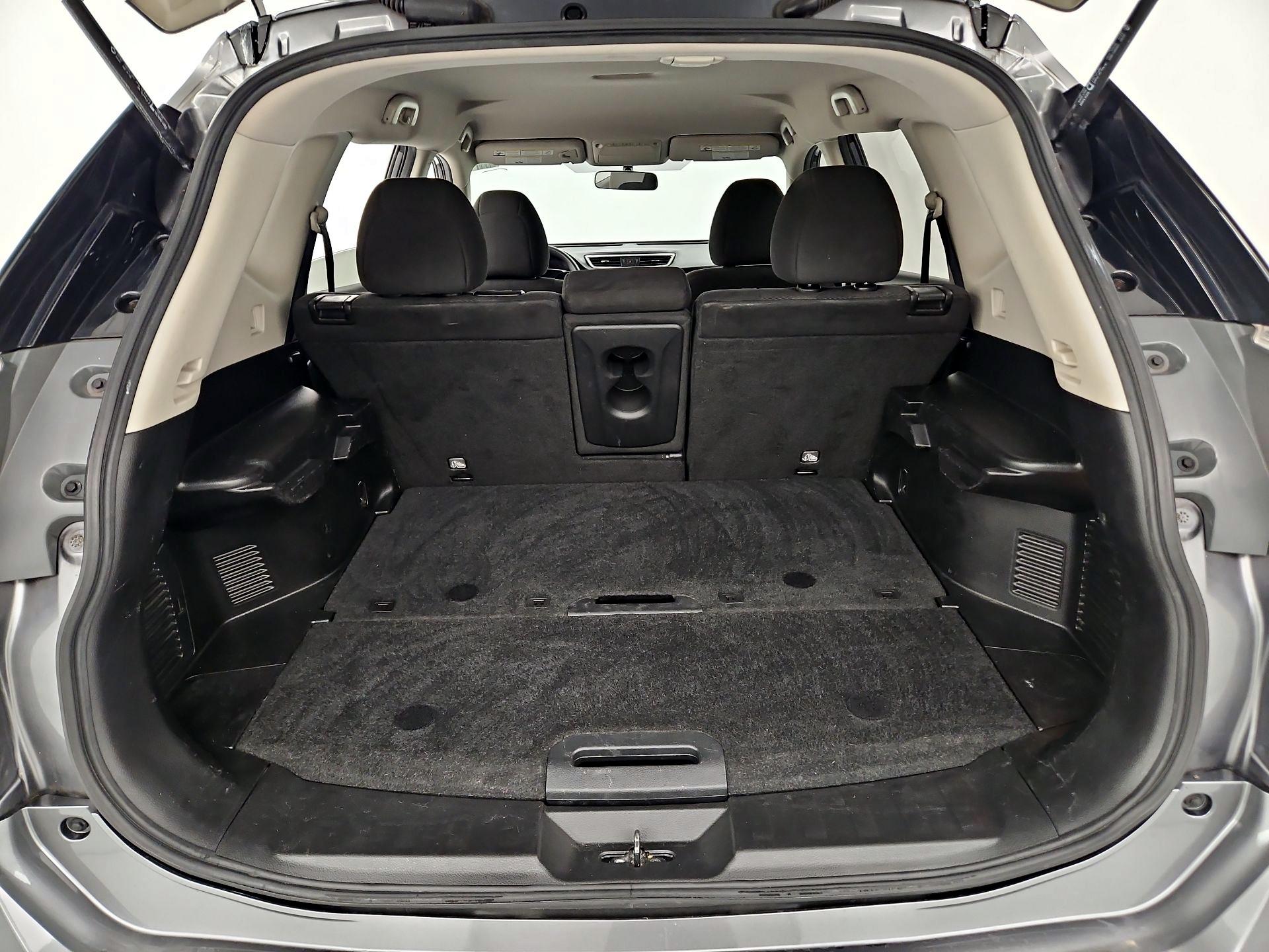 Thumbnail: 2015 Nissan Rogue - 20