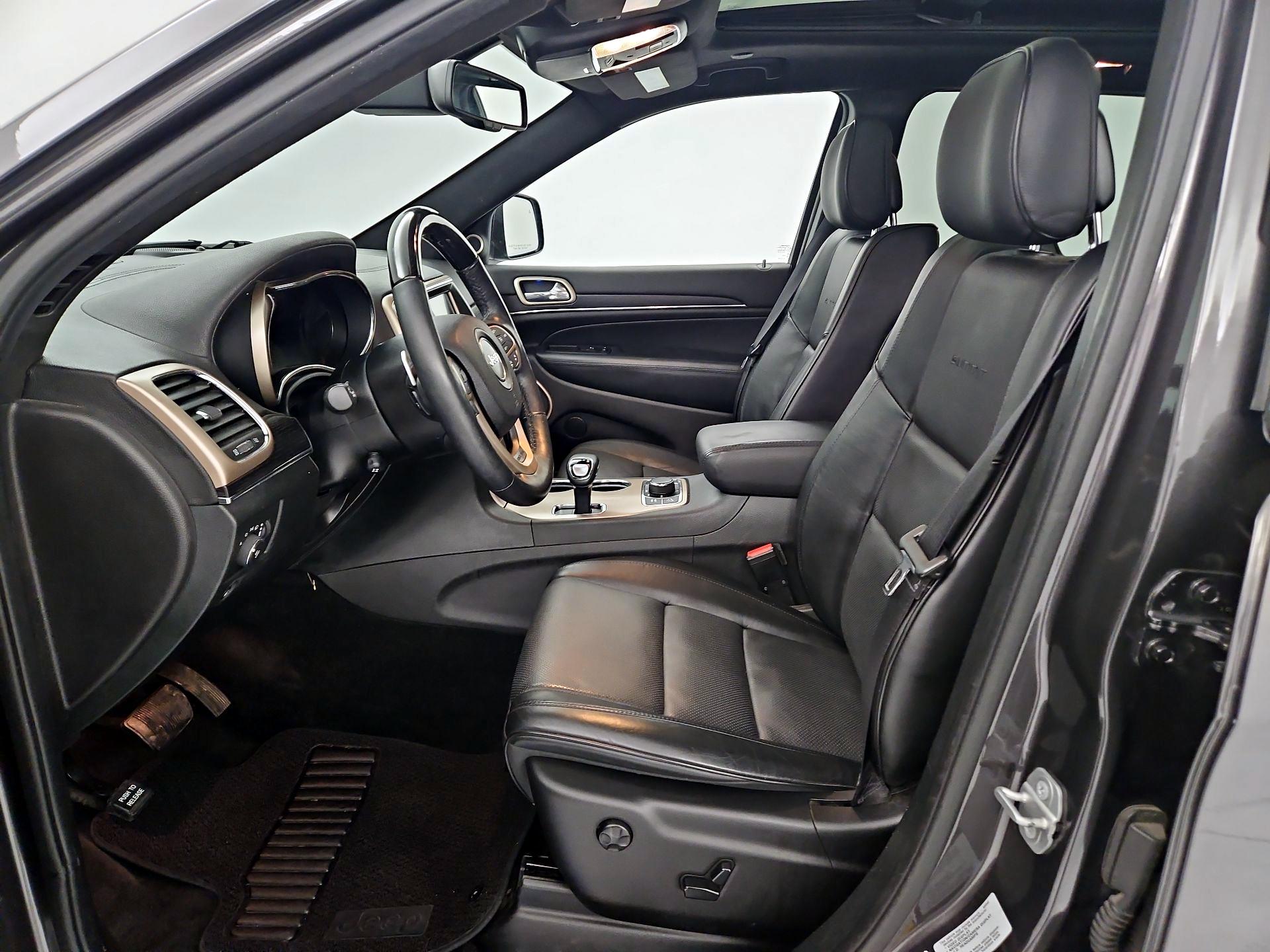 Thumbnail: 2015 Jeep Grand Cherokee - 11