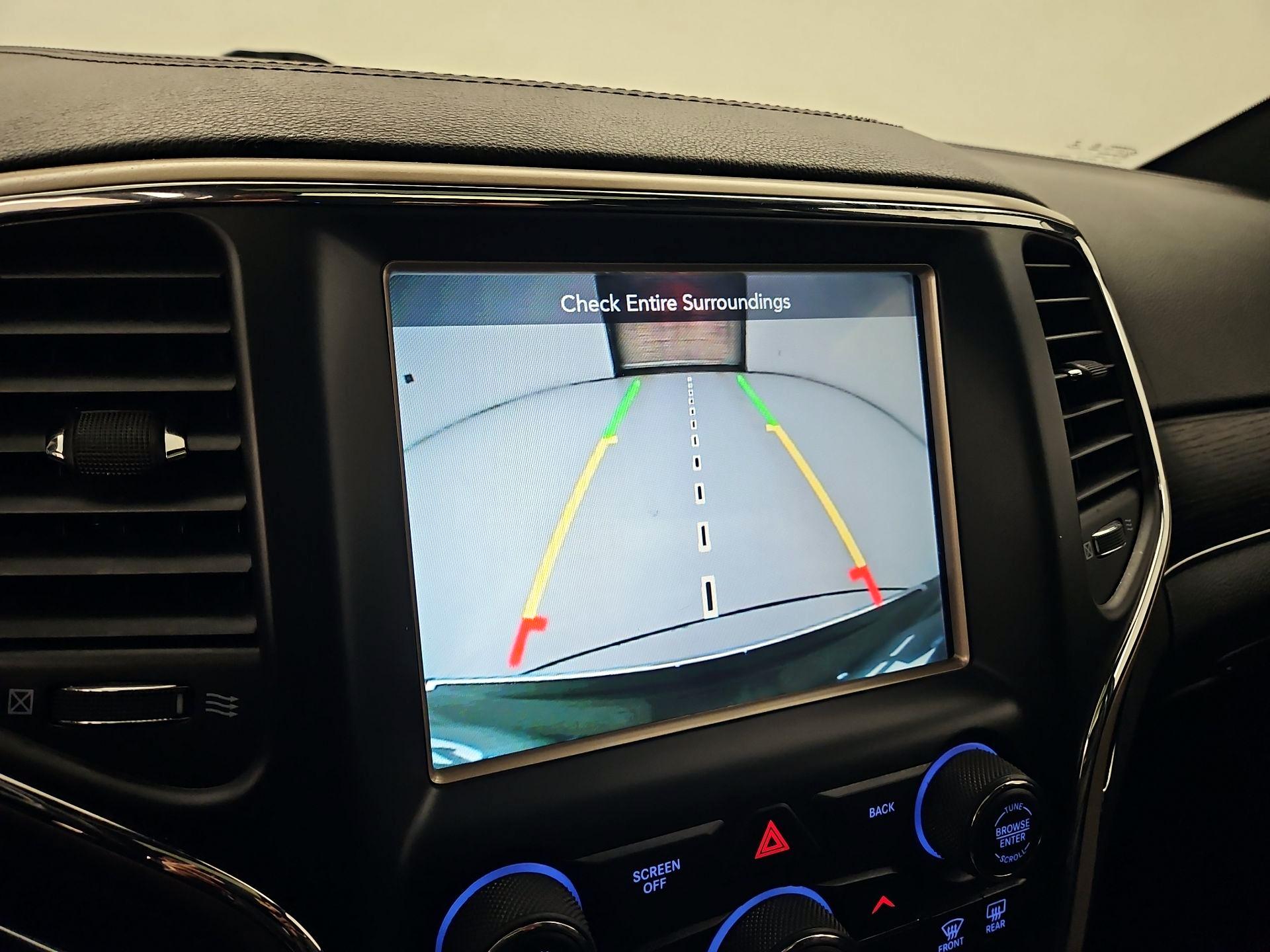 Thumbnail: 2015 Jeep Grand Cherokee - 15