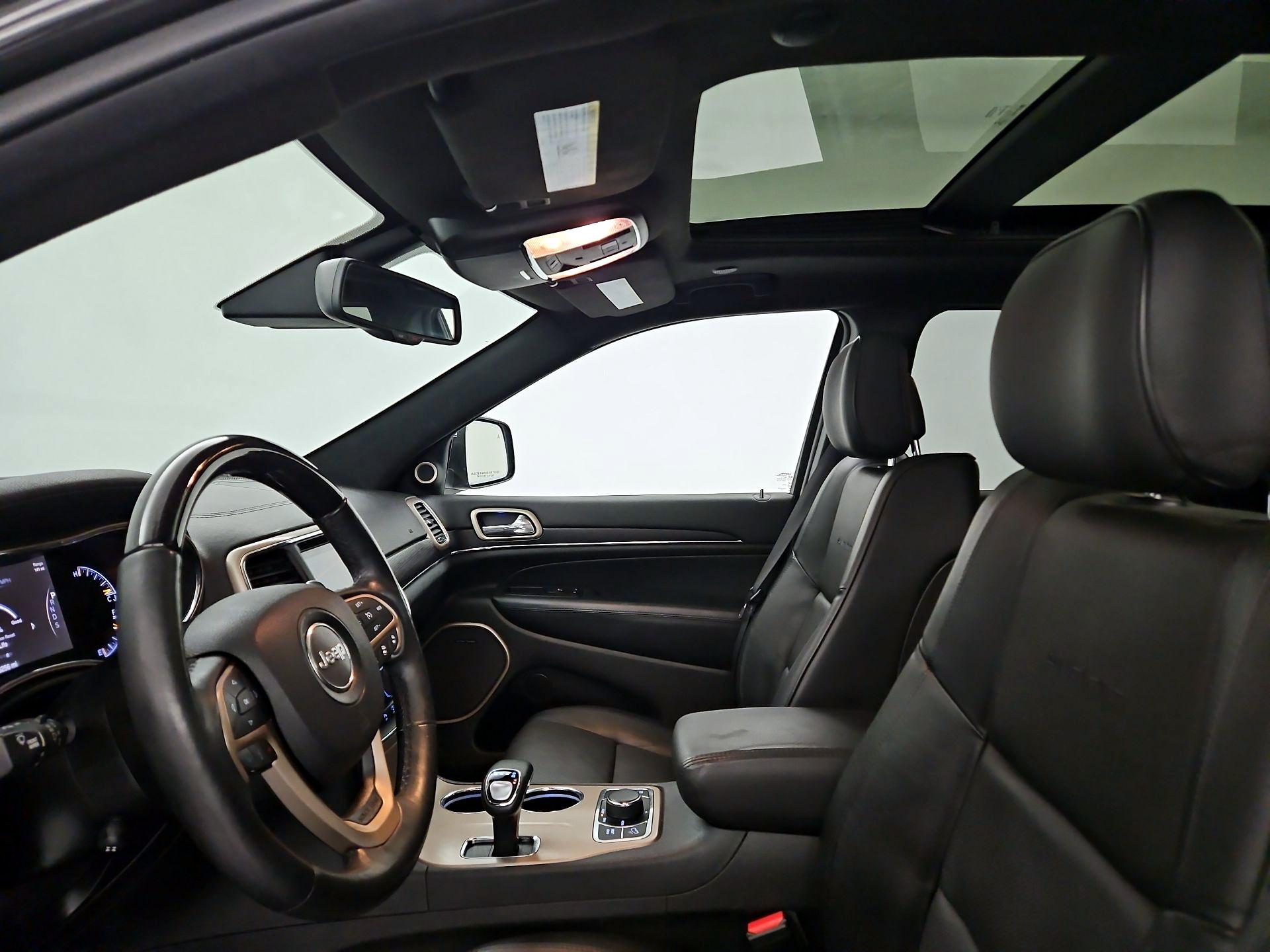 Thumbnail: 2015 Jeep Grand Cherokee - 20