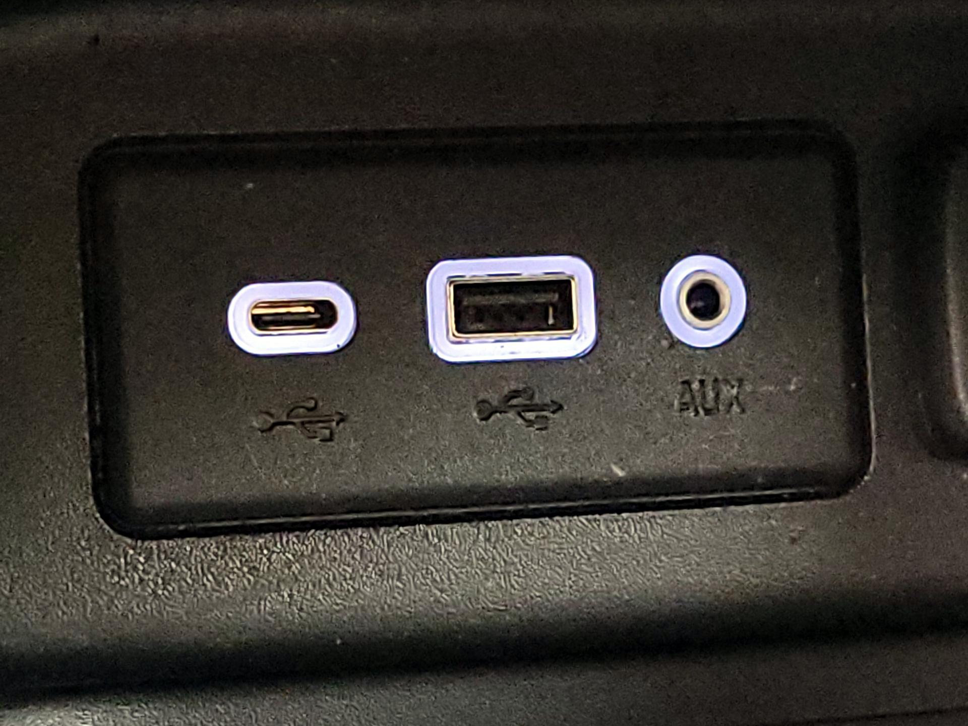 Thumbnail: 2020 Chevrolet Equinox - 18