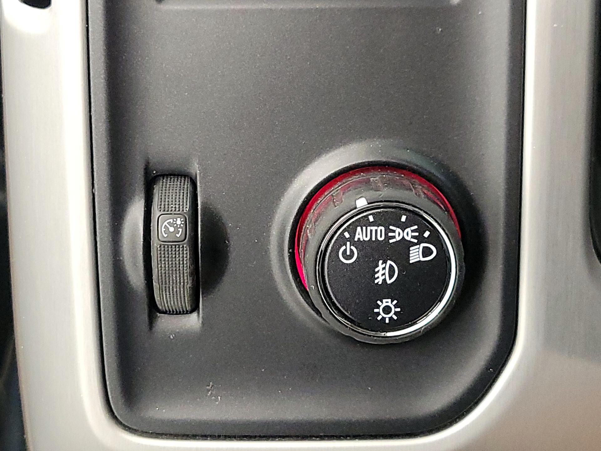 Thumbnail: 2015 GMC Sierra 1500 - 13