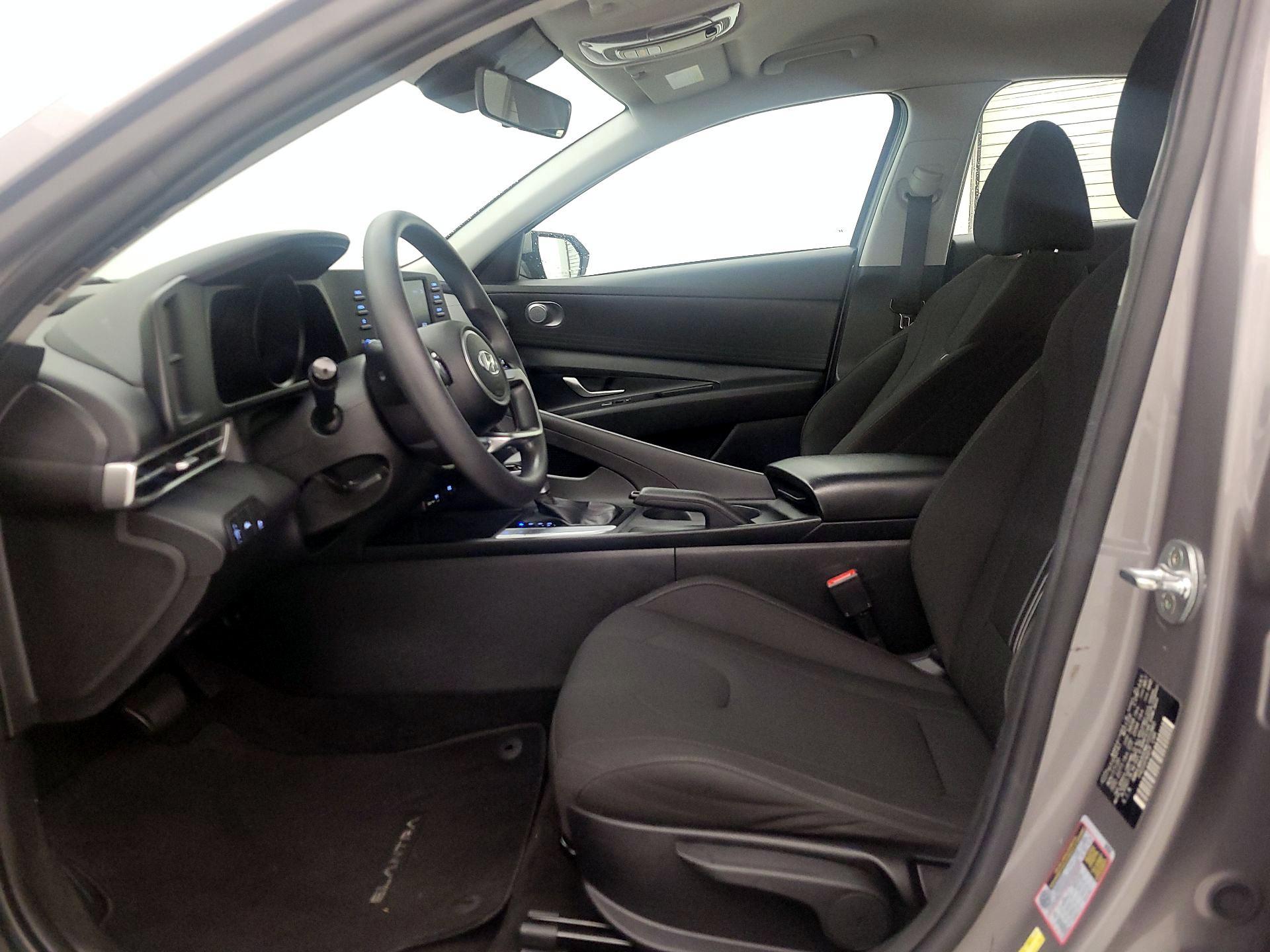 Thumbnail: 2021 Hyundai Elantra - 11