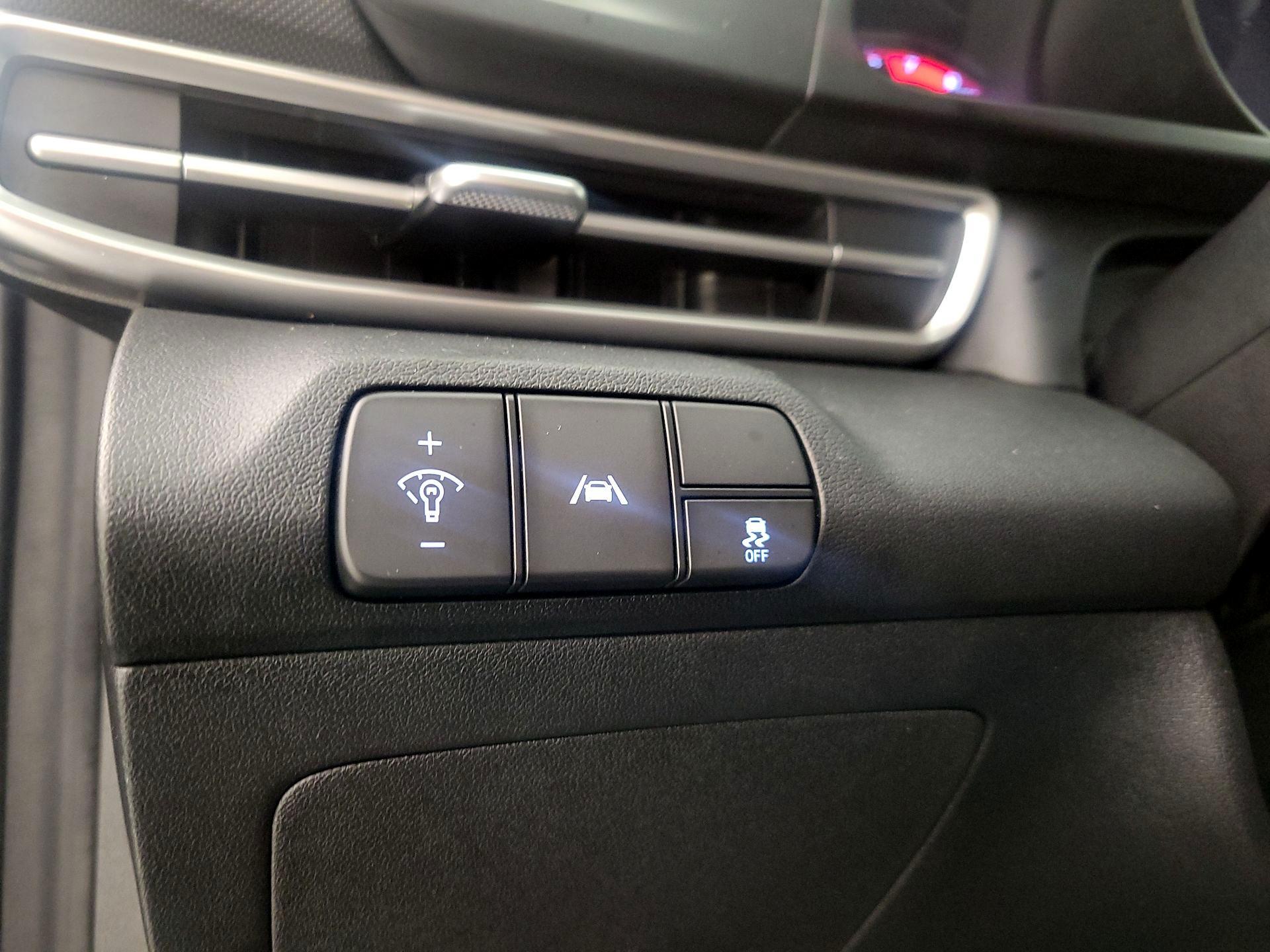 Thumbnail: 2021 Hyundai Elantra - 13