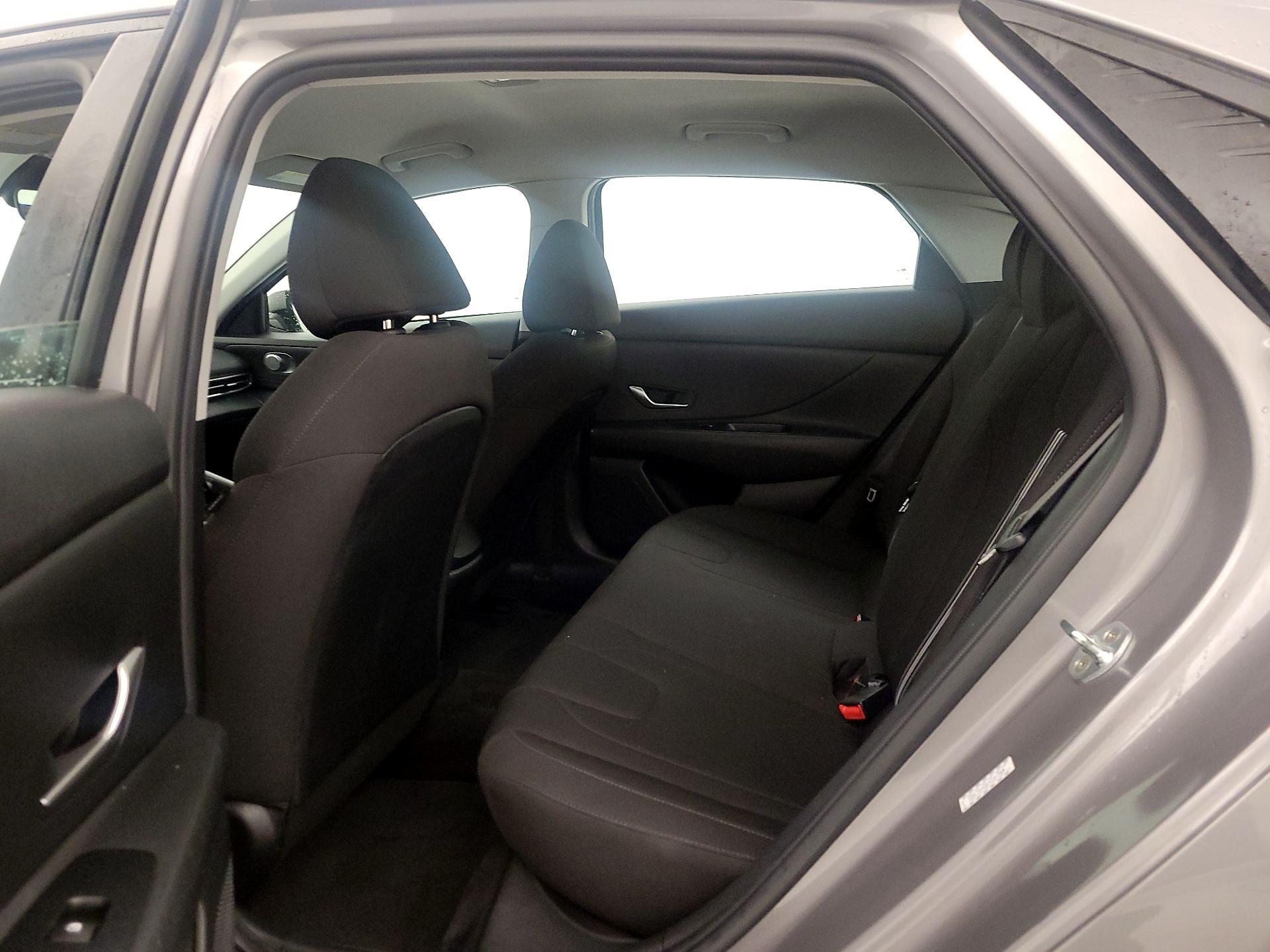 Thumbnail: 2021 Hyundai Elantra - 19