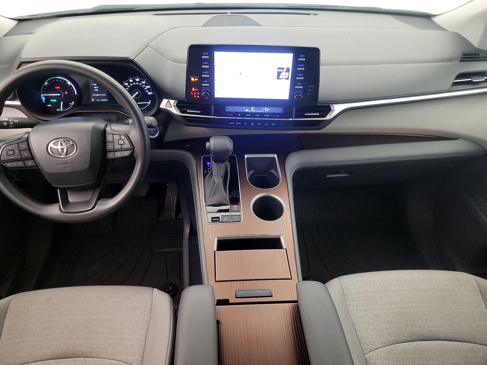 Thumbnail: 2024 Toyota Sienna - 9