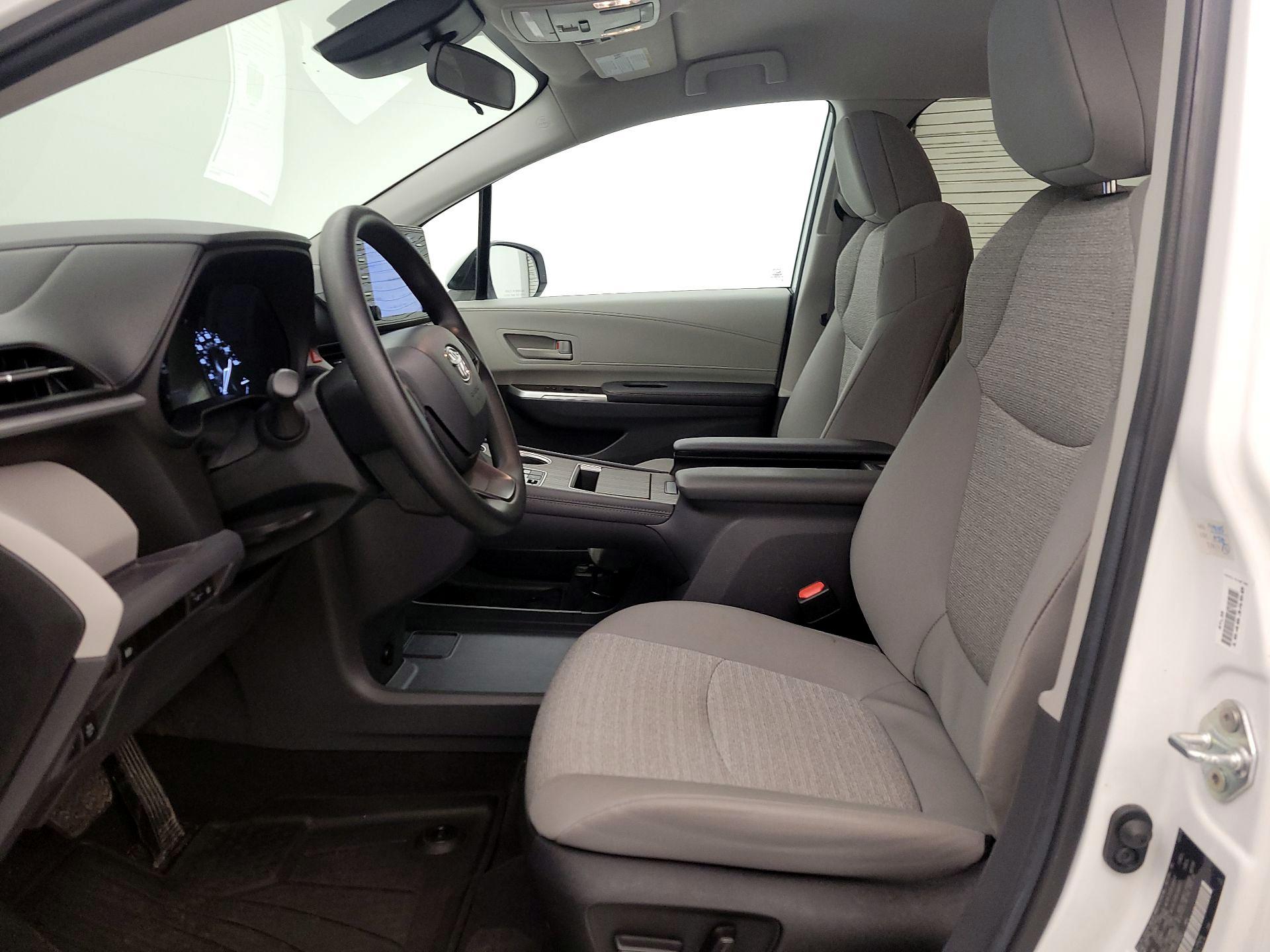 Thumbnail: 2024 Toyota Sienna - 11