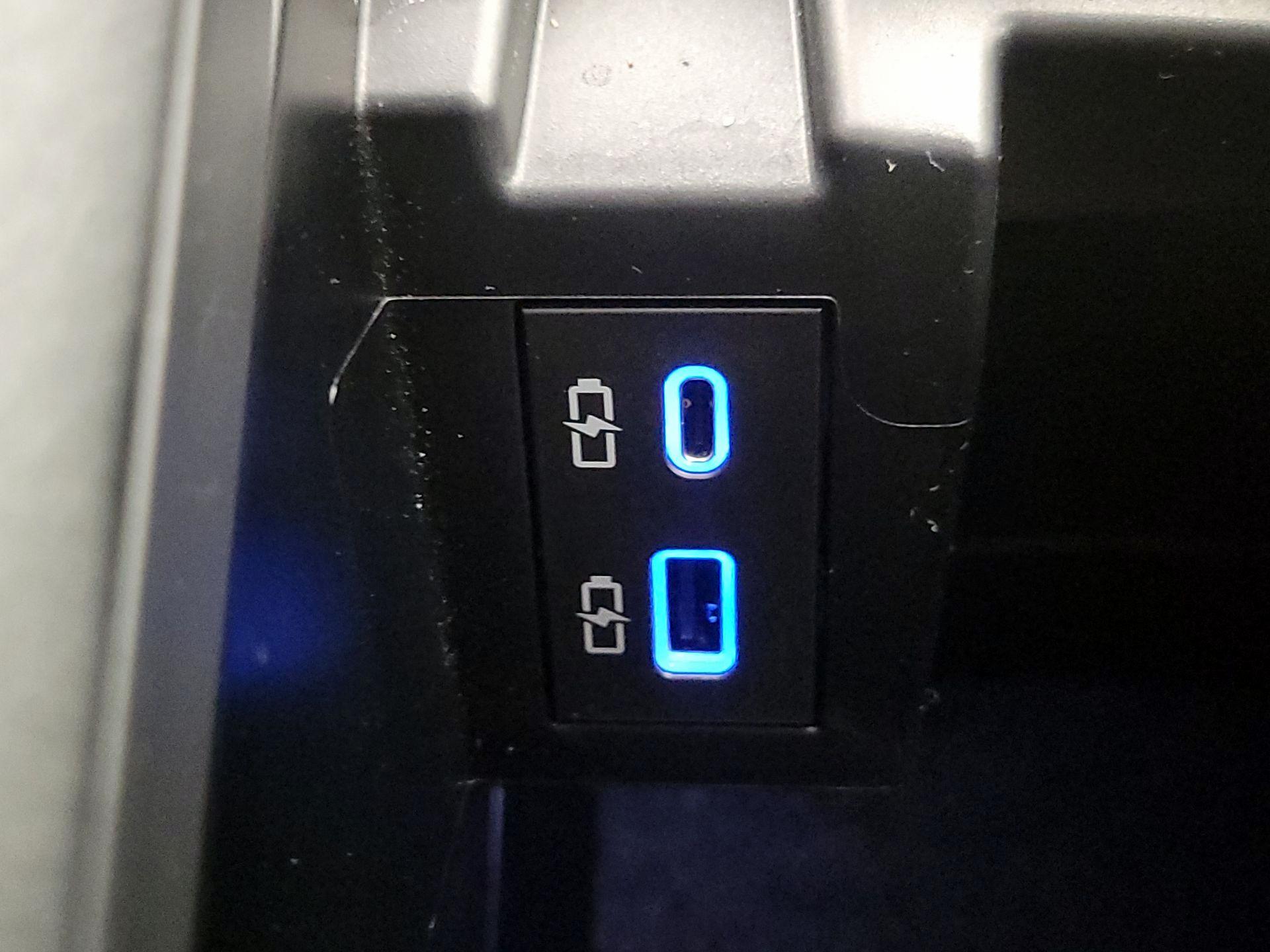 Thumbnail: 2024 Toyota Sienna - 18