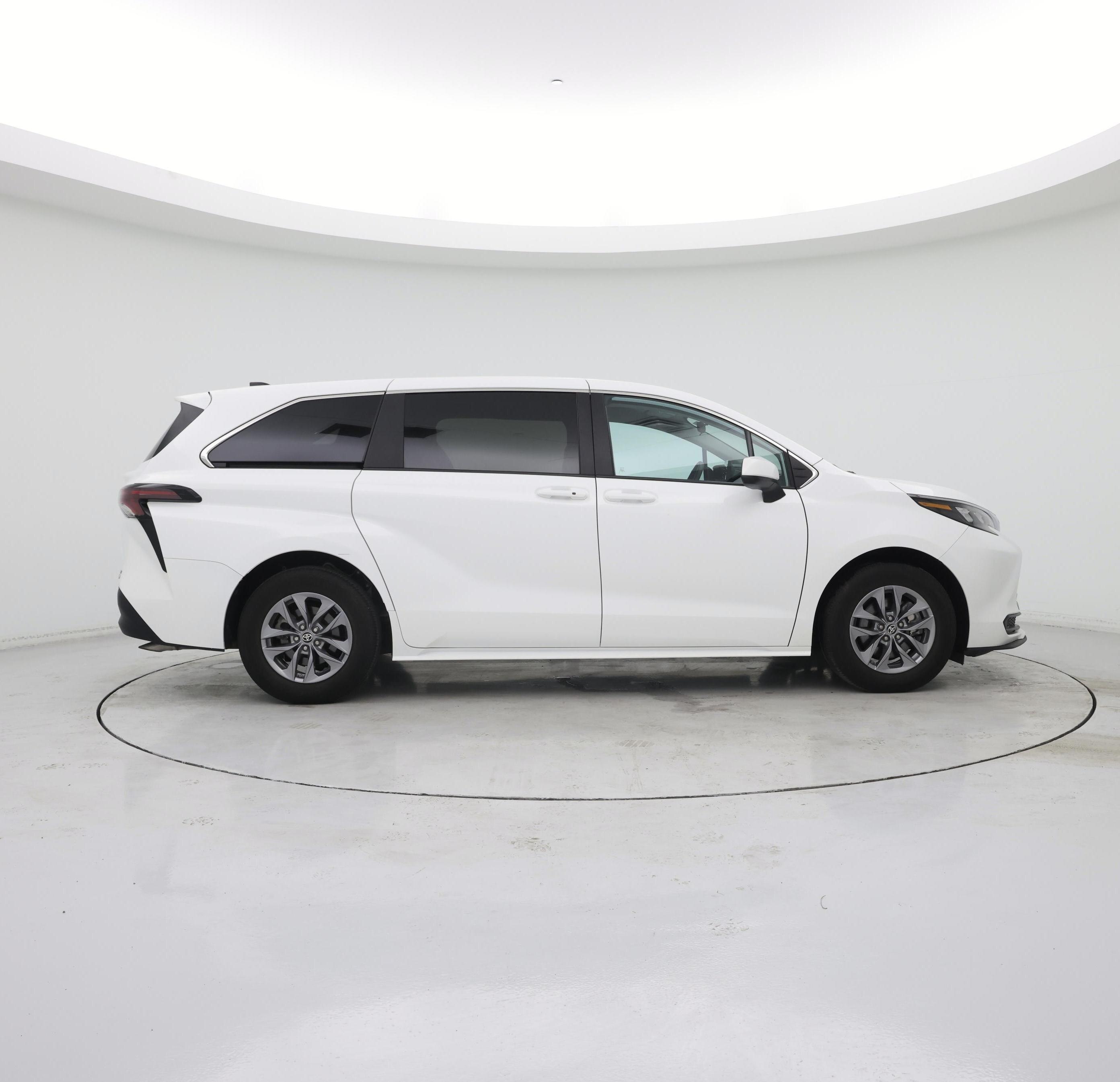 Thumbnail: 2024 Toyota Sienna - 7
