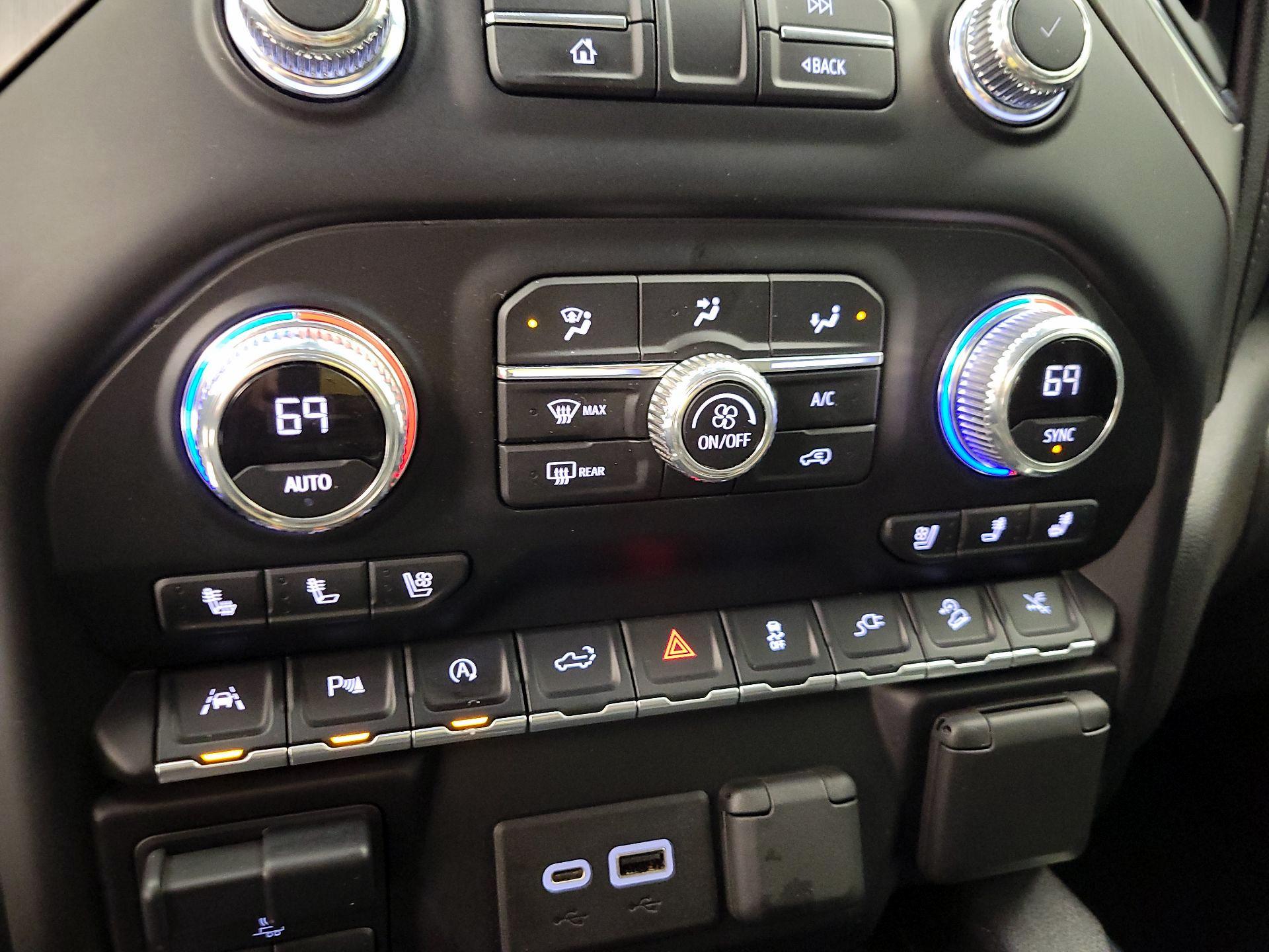 Thumbnail: 2021 GMC Sierra 1500 - 17