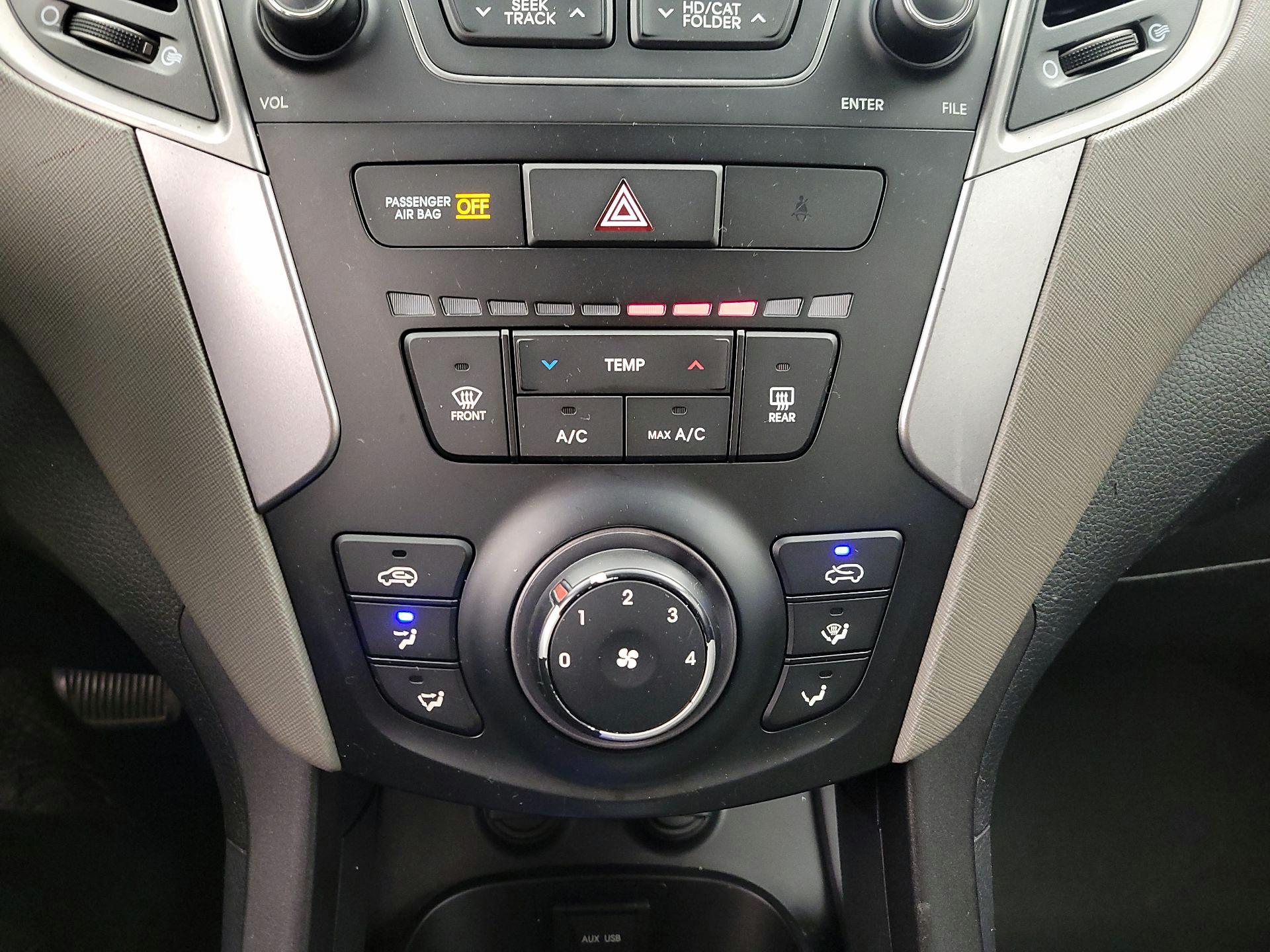 Thumbnail: 2014 Hyundai Santa Fe - 16