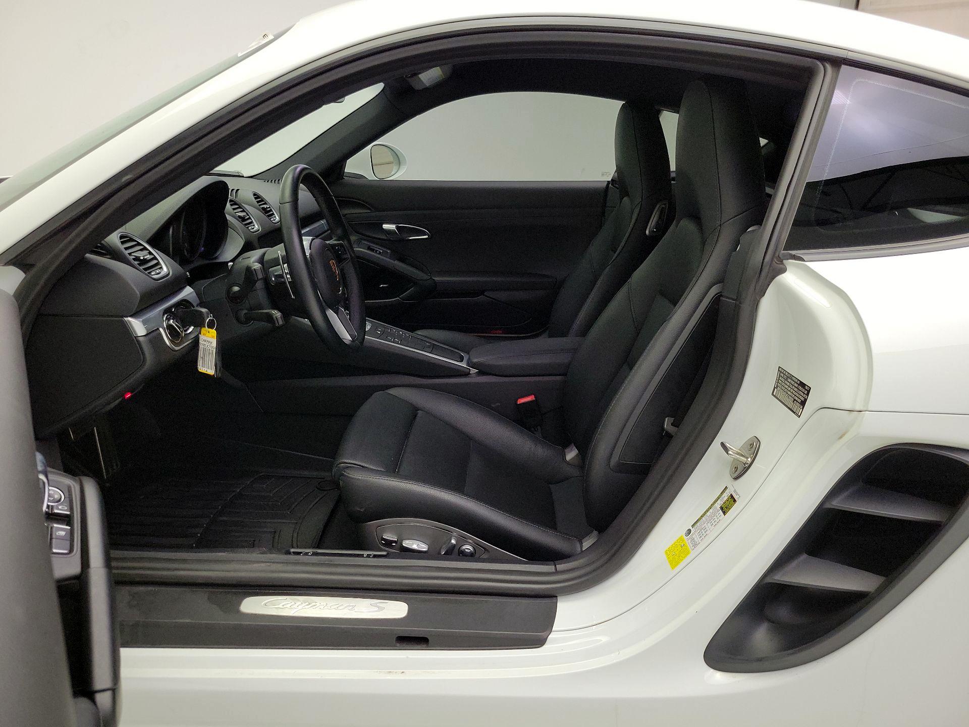 Thumbnail: 2018 Porsche 718 Cayman - 11