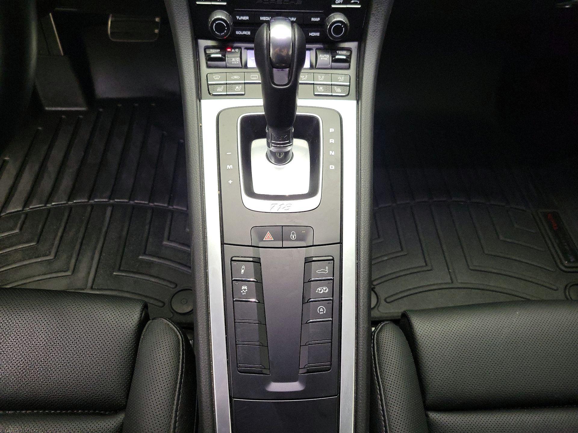 Thumbnail: 2018 Porsche 718 Cayman - 18