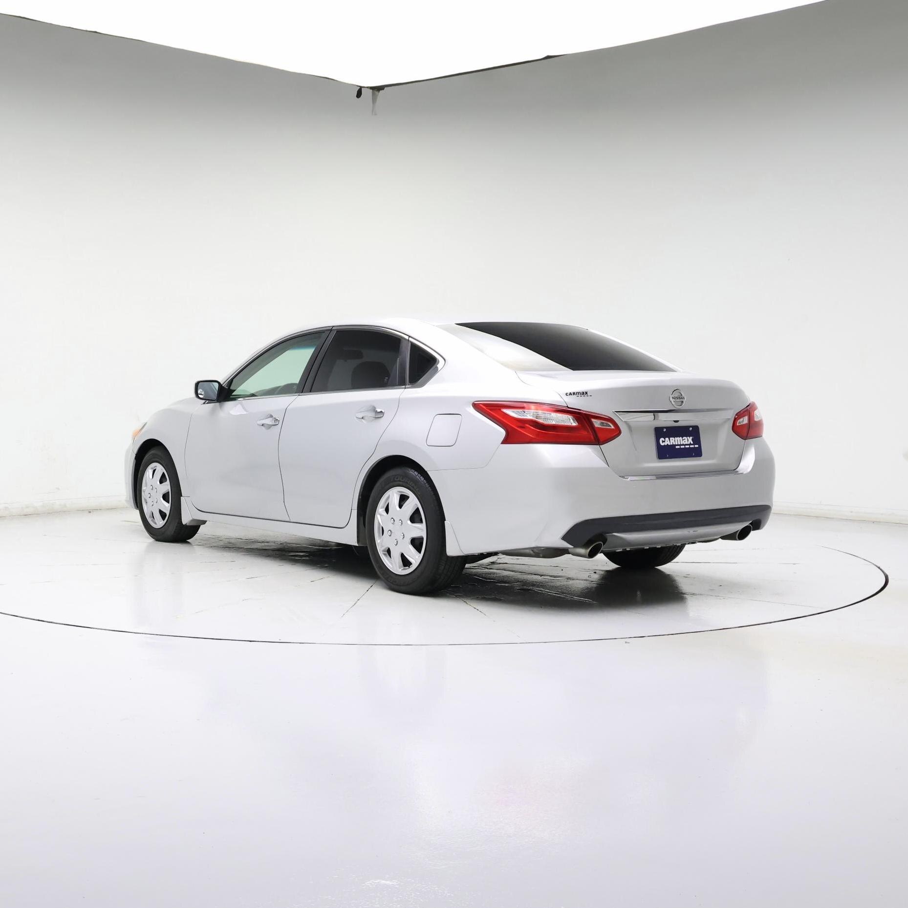 Thumbnail: 2016 Nissan Altima - 2