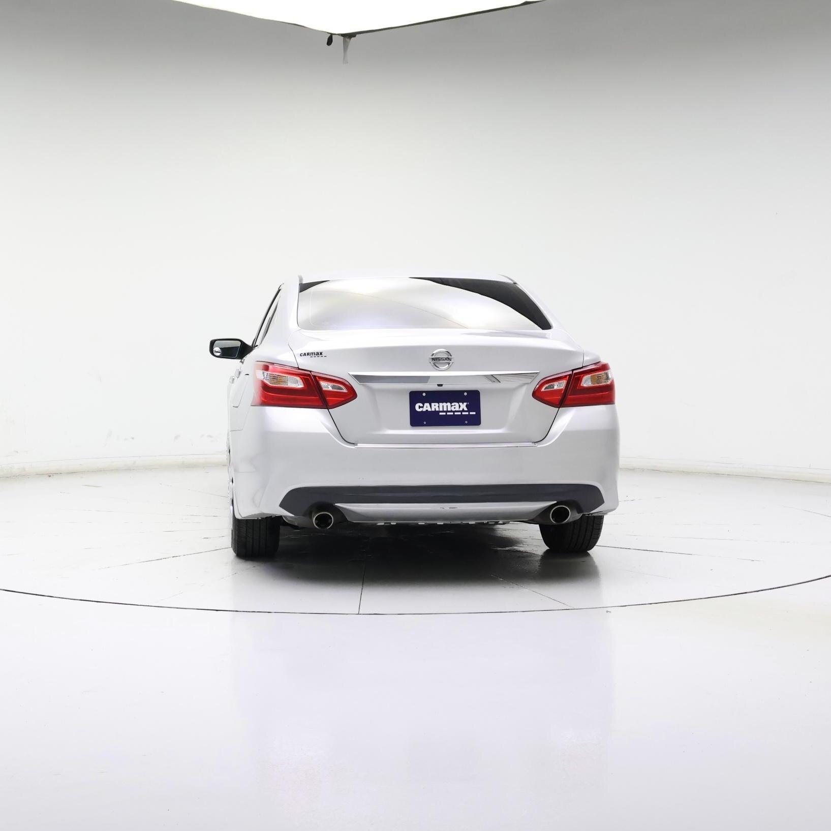 Thumbnail: 2016 Nissan Altima - 6