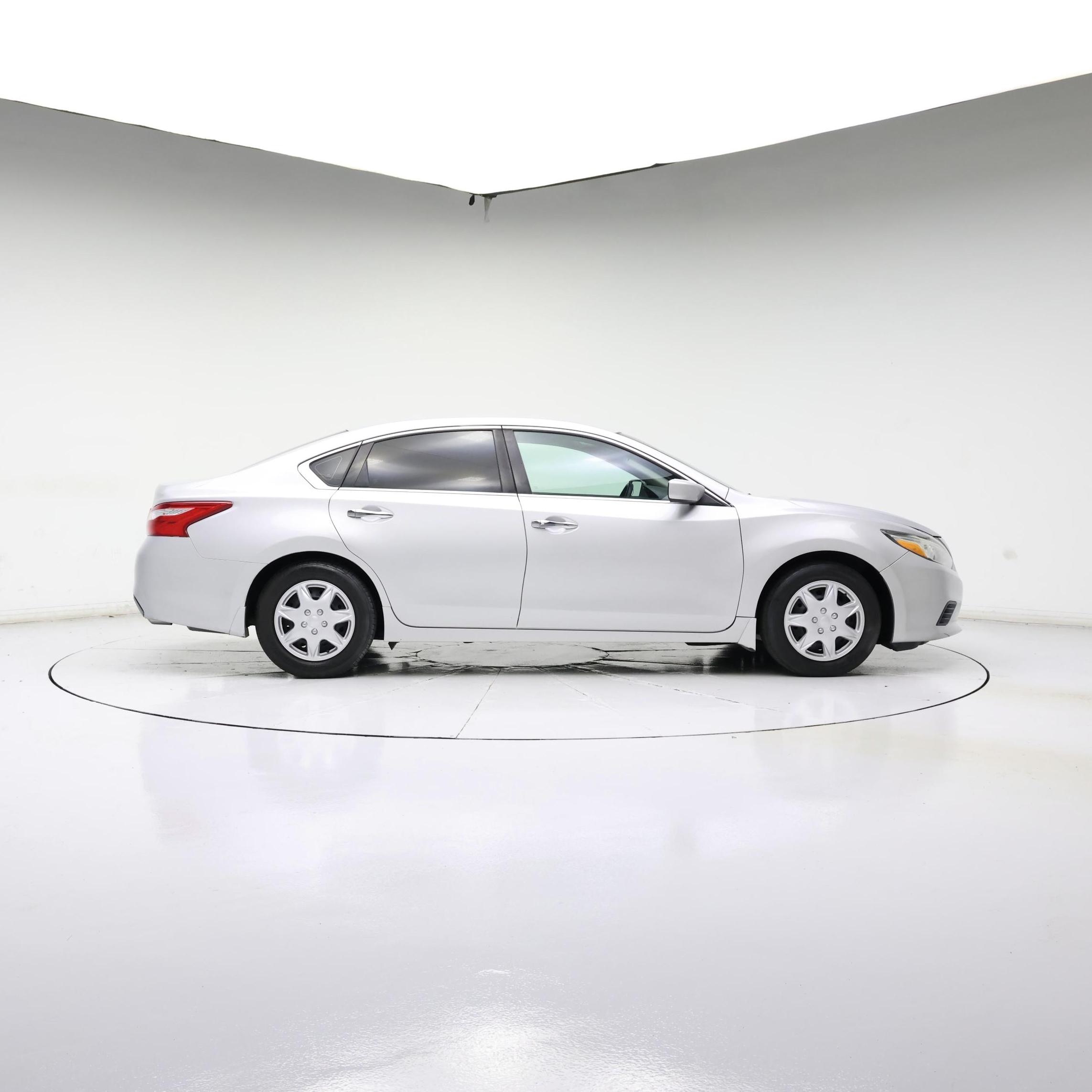 Thumbnail: 2016 Nissan Altima - 7