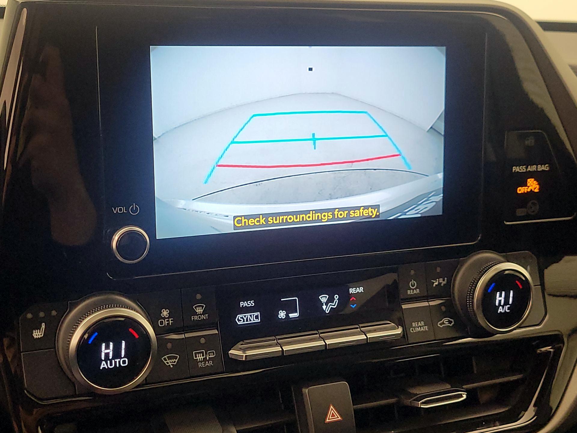 Thumbnail: 2023 Toyota Highlander - 14