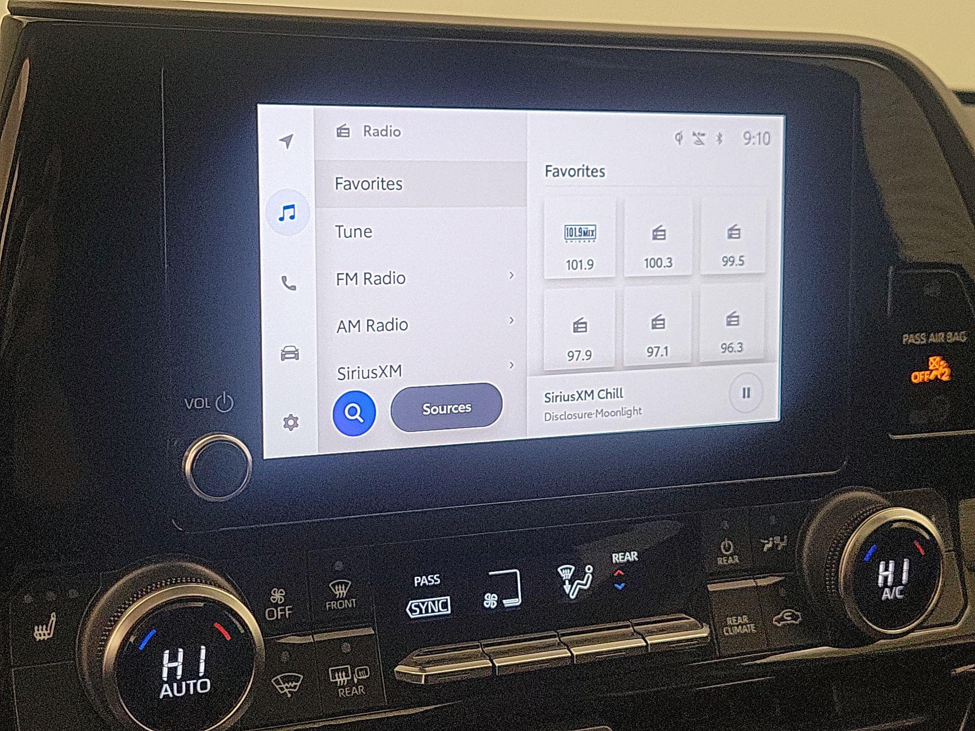 Thumbnail: 2023 Toyota Highlander - 15