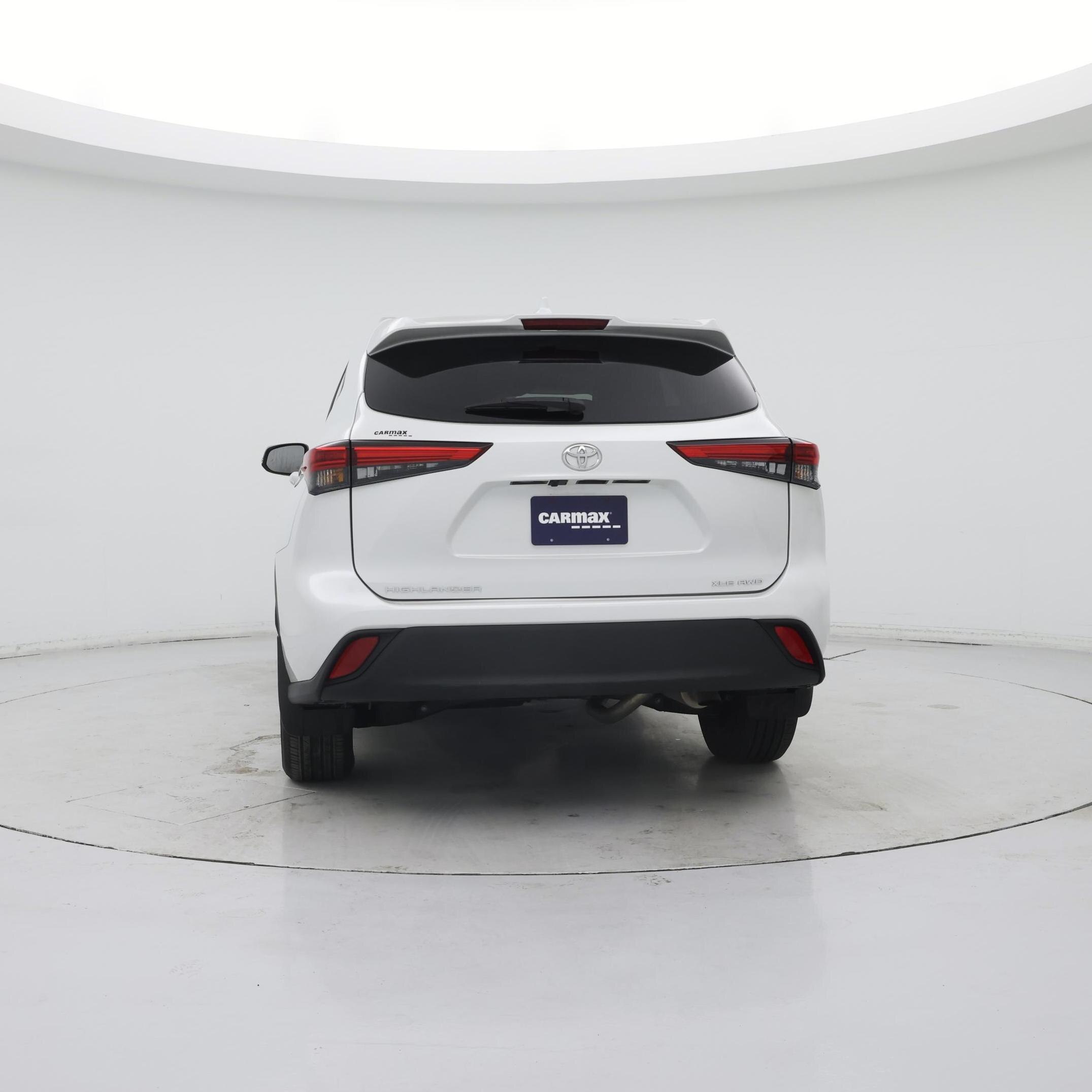 Thumbnail: 2023 Toyota Highlander - 6