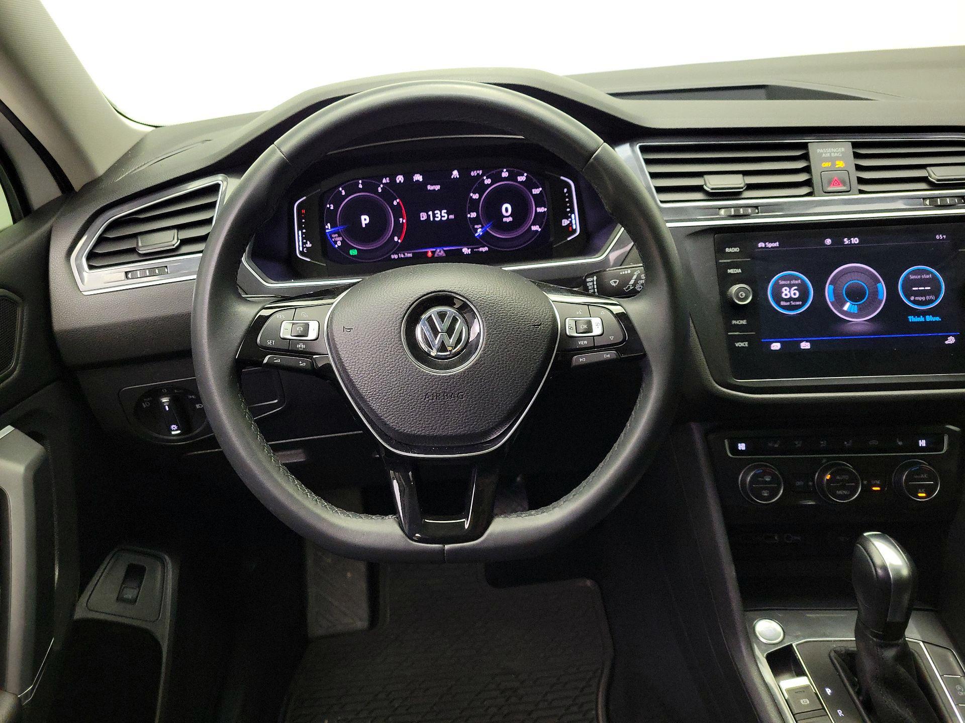 Thumbnail: 2020 Volkswagen Tiguan - 10